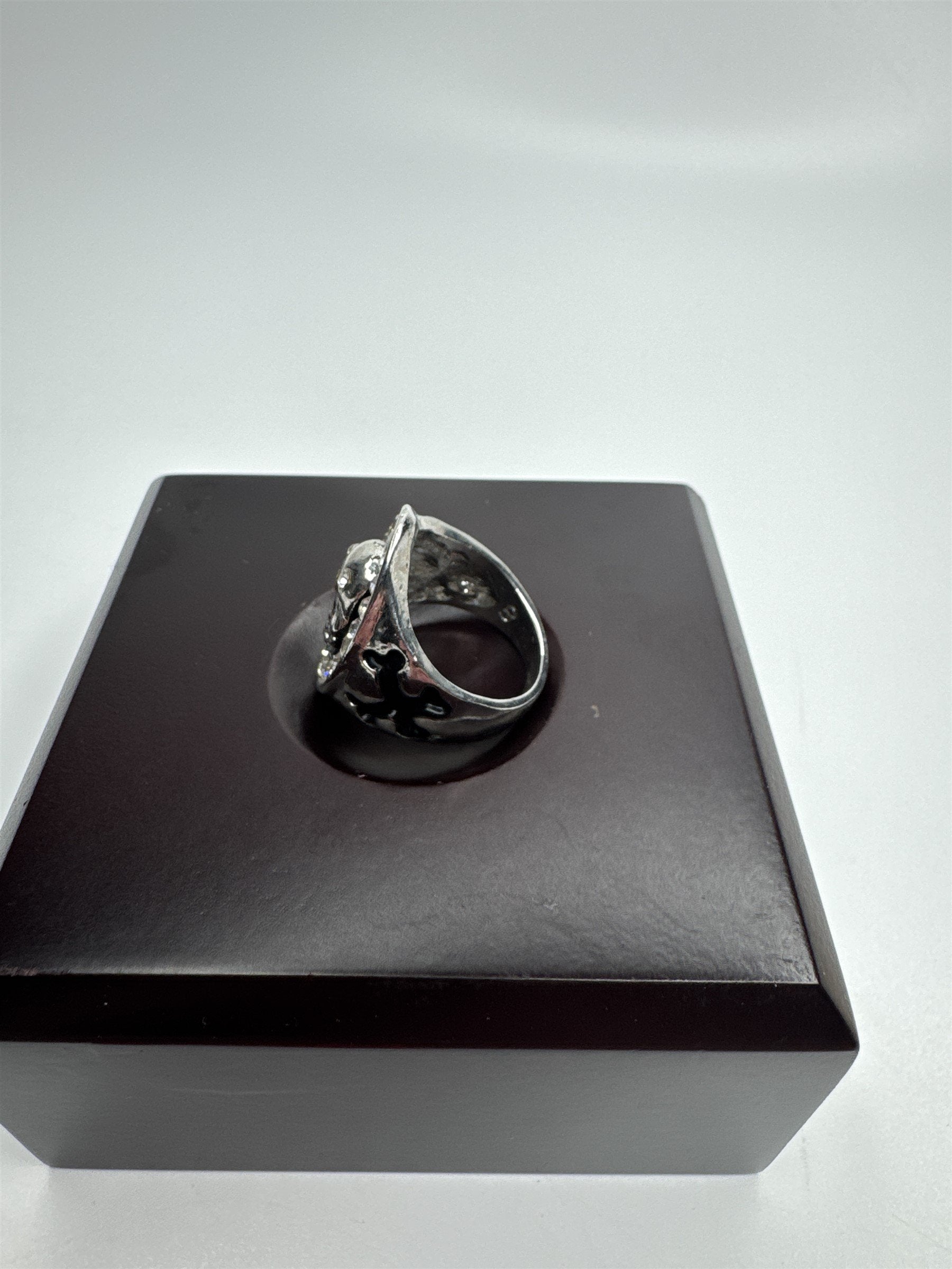 Vintage Skull and Crossbones Rhinestone Silver Toned Metal Ring Size US 8