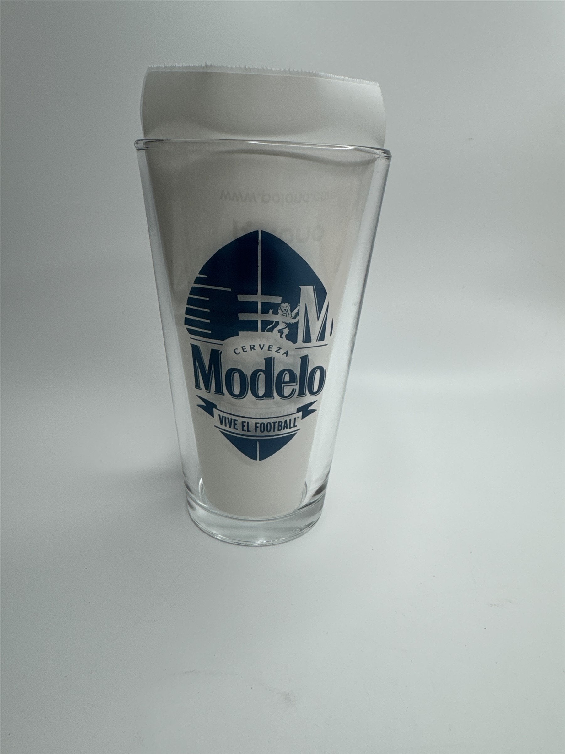 Modelo Cerveza Vive El Football Shaker Pint Glass Bar Pub Style