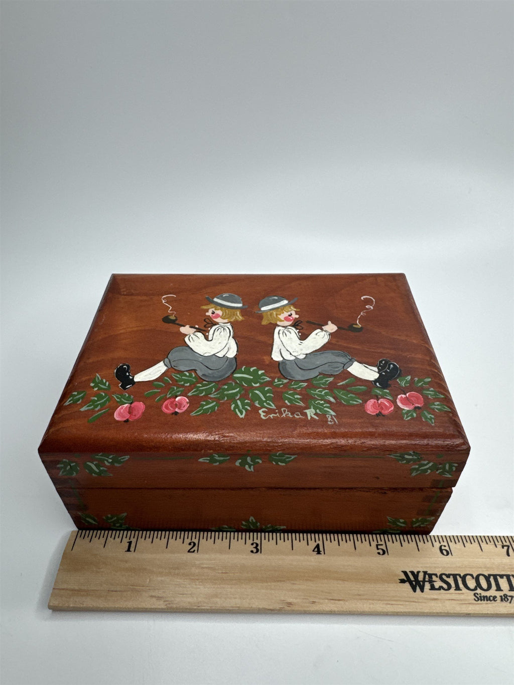 Vintage Wooden Handmade Stash Box /w Hand-Painted Pipers (Does Not Close Fully)