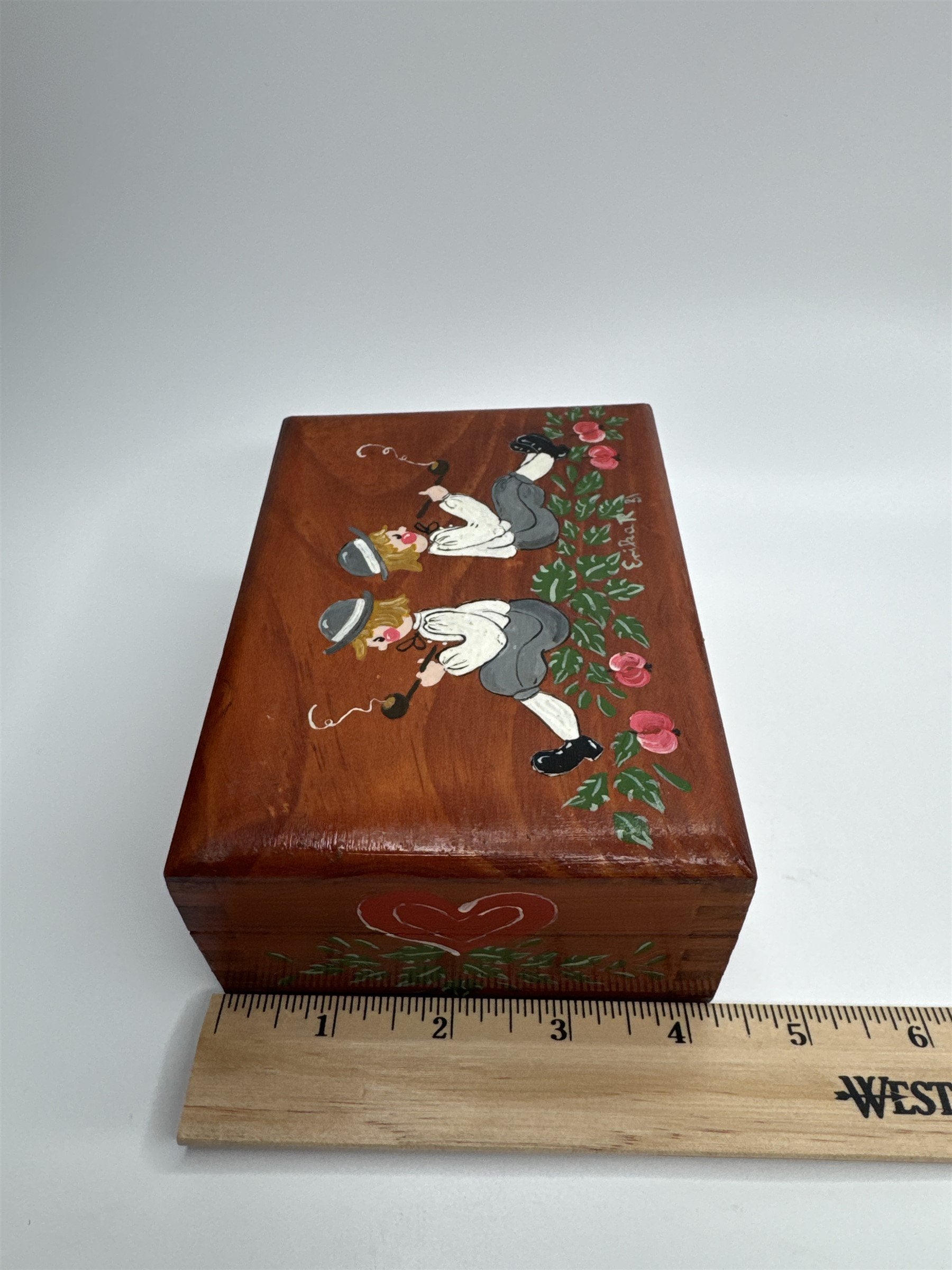 Vintage Wooden Handmade Stash Box /w Hand-Painted Pipers (Does Not Close Fully)