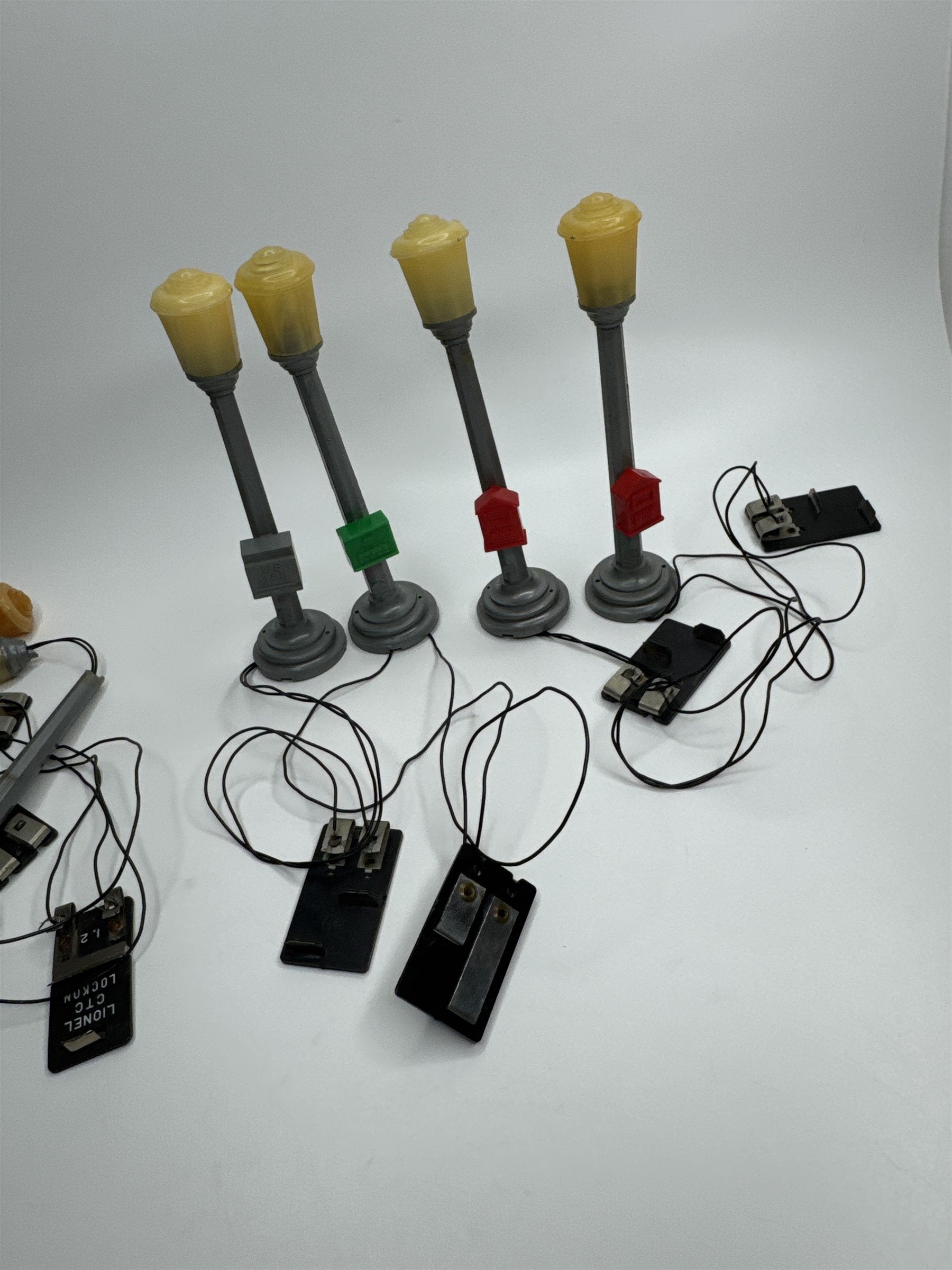 1950s Antique MARX Lighted Boulevard Lamp Posts Police/Fire/Mail Set of 6 *READ*