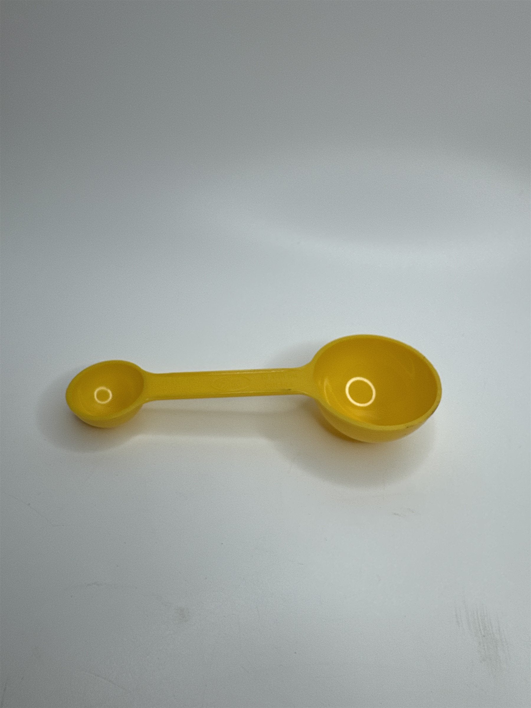 Vintage Yellow Plastic Fuller Brush Co Kitchen Coffee Measuring Scoop