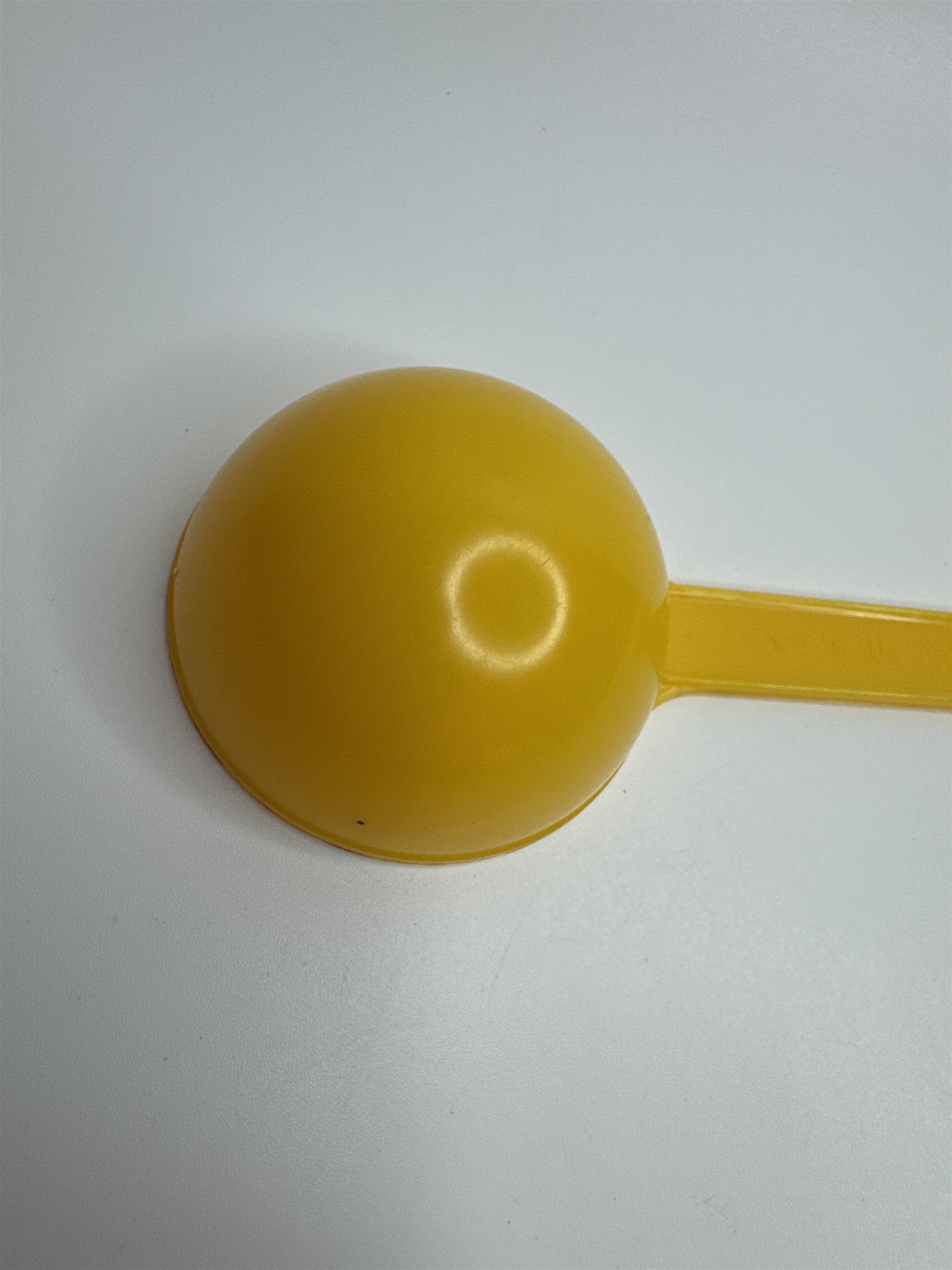 Vintage Yellow Plastic Fuller Brush Co Kitchen Coffee Measuring Scoop