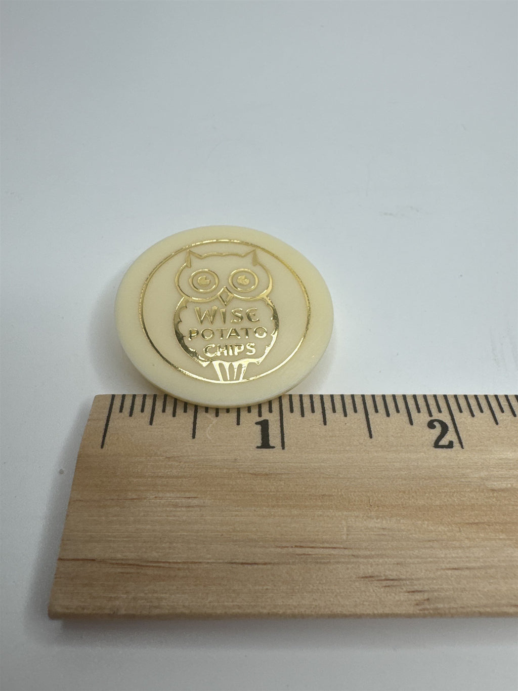 Vintage Wise Potato Chips Gold Owl Reusable Bottle Cap Top Advertisement Promo