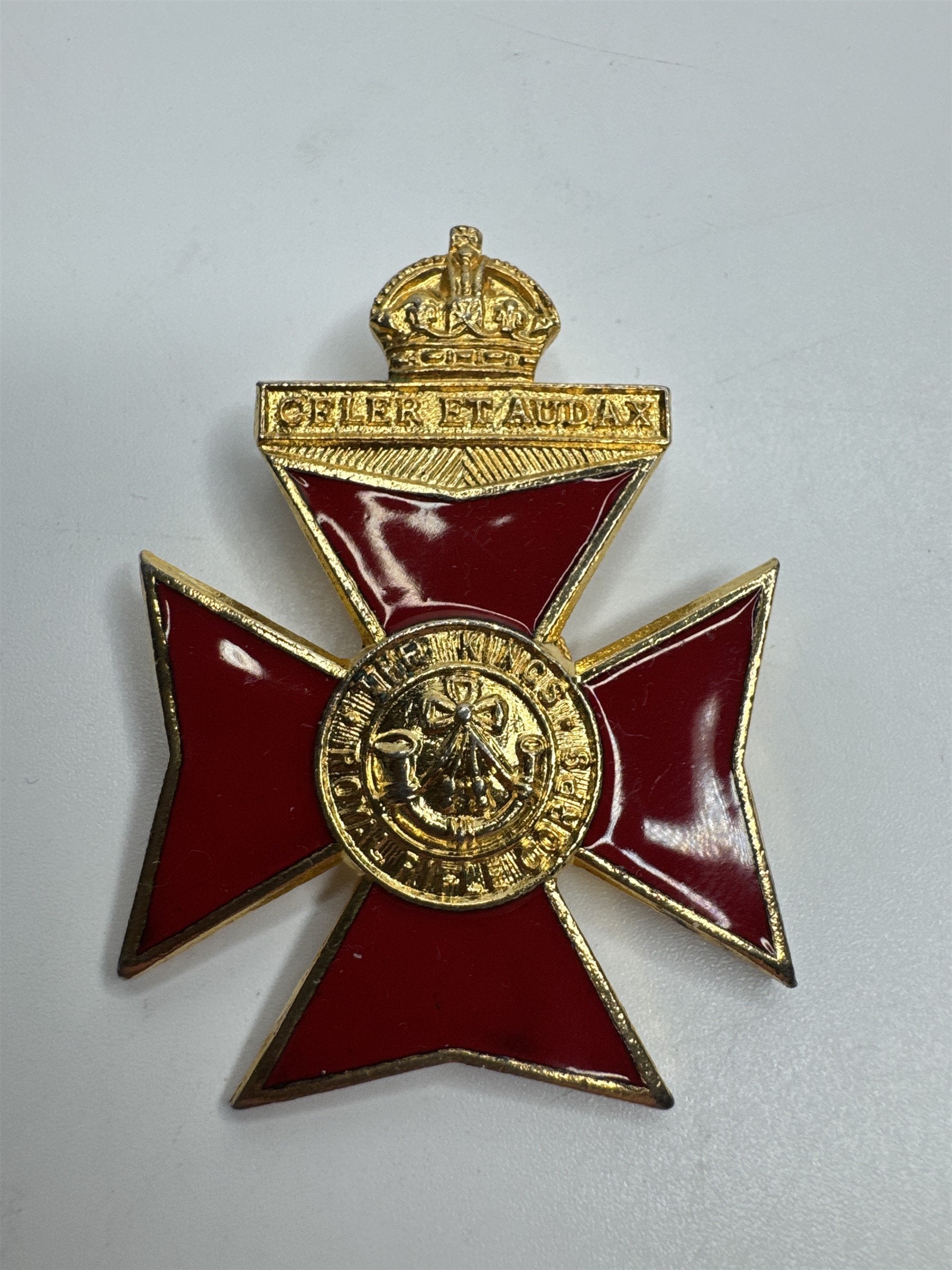 The Kings Royal Rifle Corps. Celer et Audax. Red Enamel Brooch Pin Badge Medal