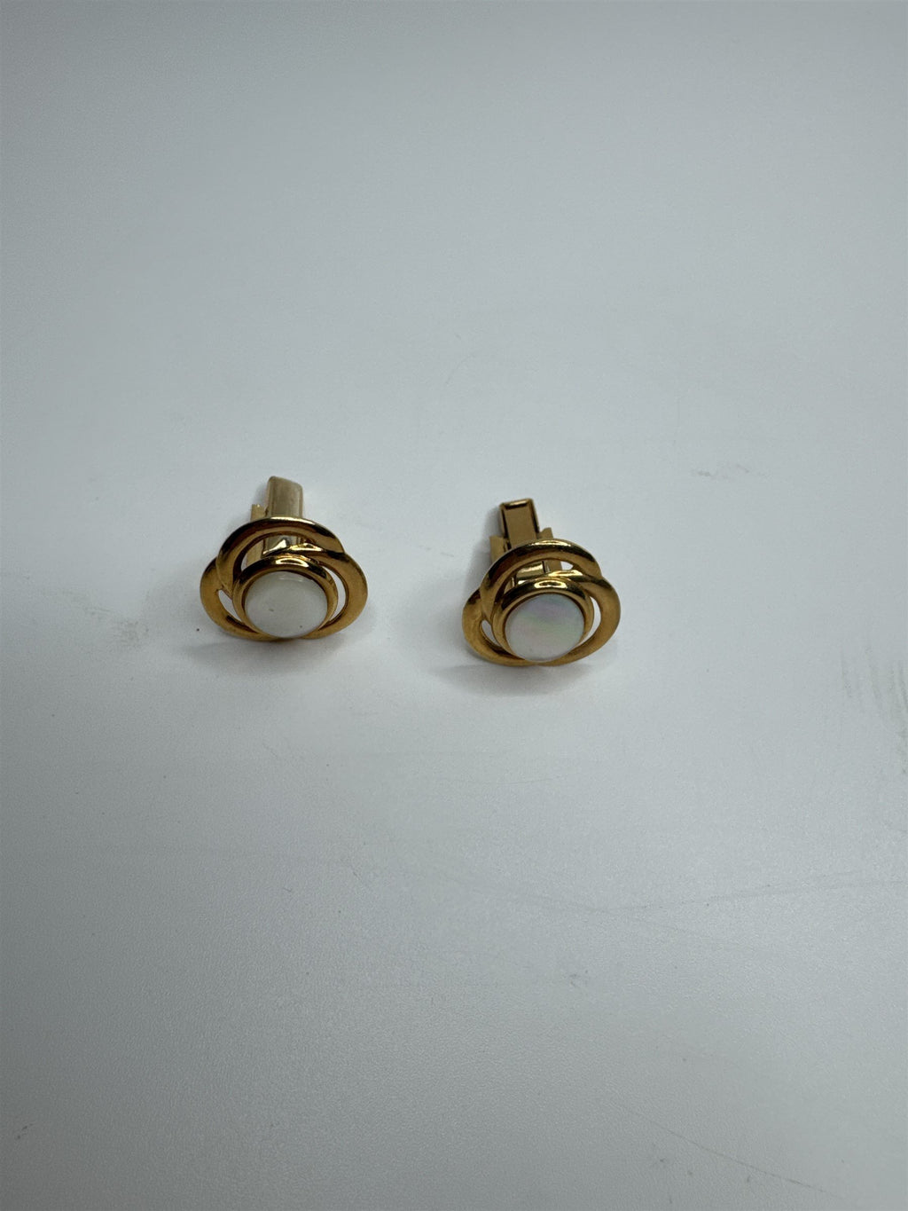 Vintage Gold Toned Cufflinks Iridescent White Center /w 3 Gold Rings