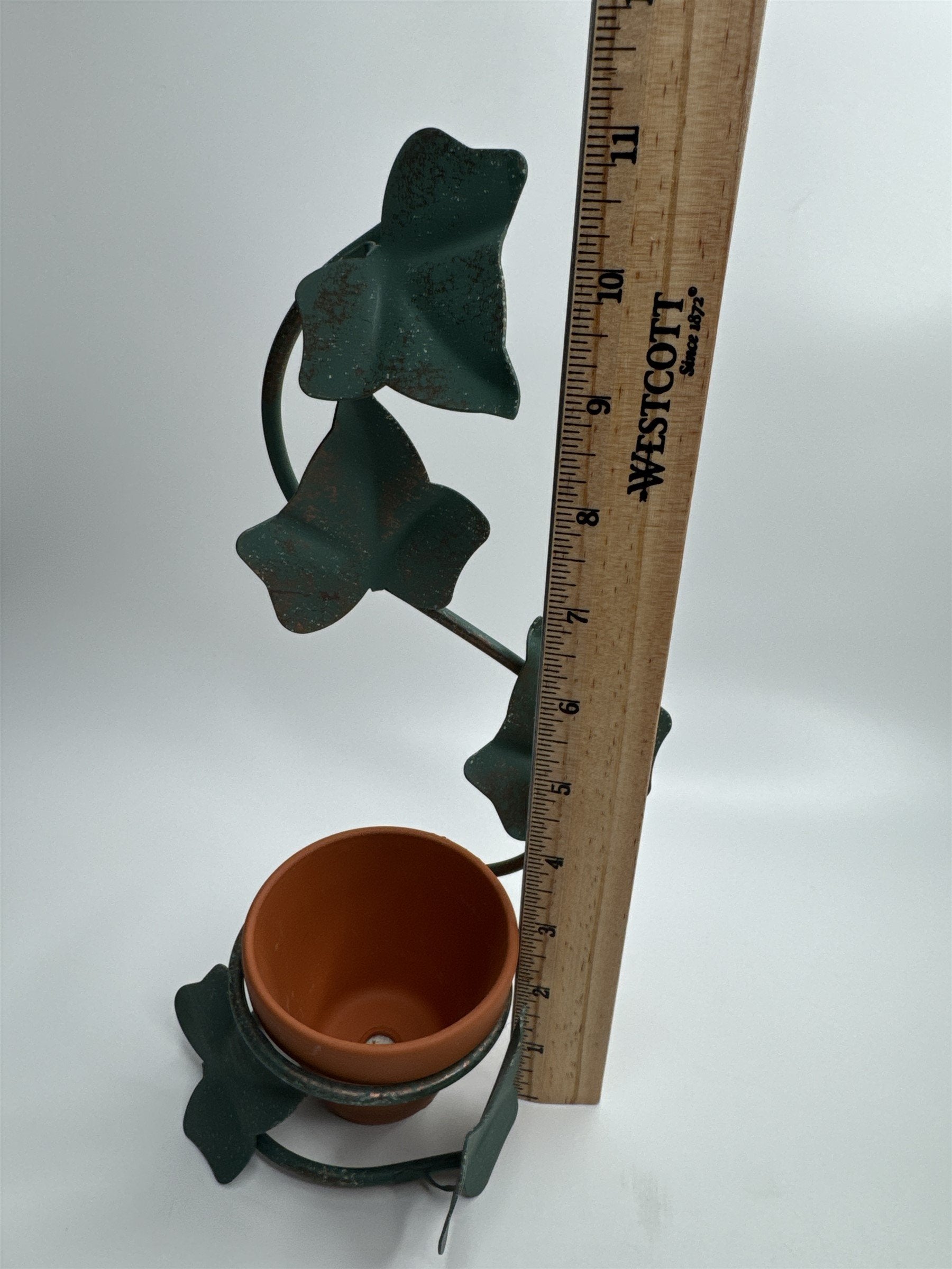 Vintage Home Interiors MCM Metal Vine Wall Hanging Planter Holder /w 3" Clay Pot