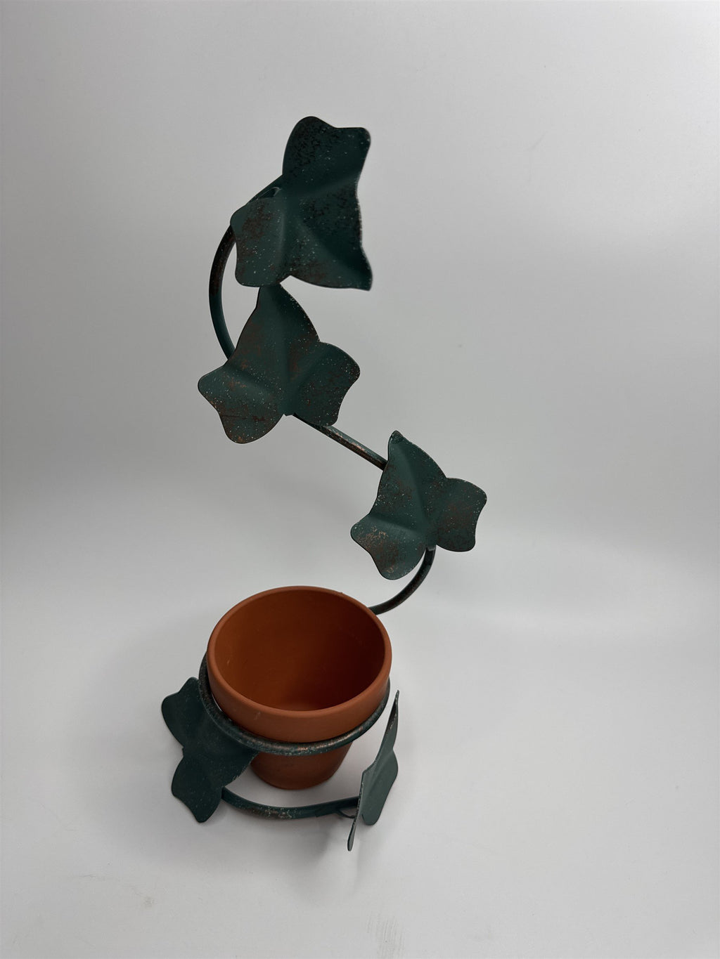 Vintage Home Interiors MCM Metal Vine Wall Hanging Planter Holder /w 3" Clay Pot