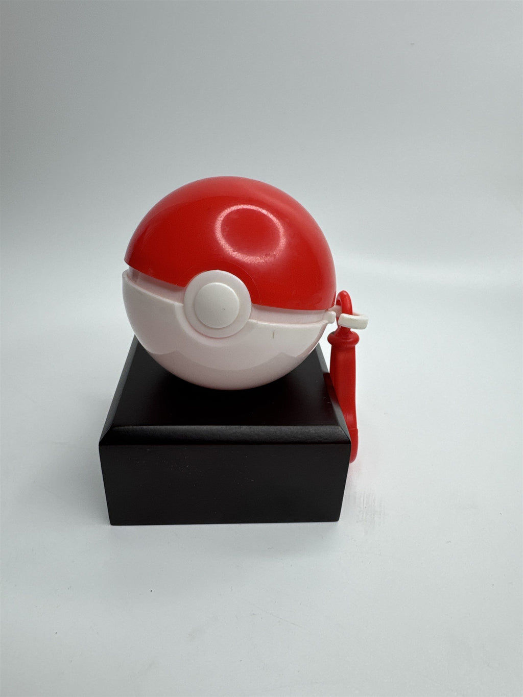 Vintage 1999 Nintendo Pokemon Burger King Kids Meal Empty Pokeball