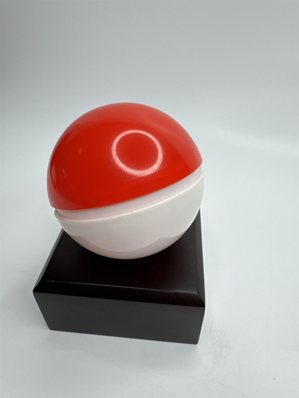 Vintage 1999 Nintendo Pokemon Burger King Kids Meal Empty Pokeball