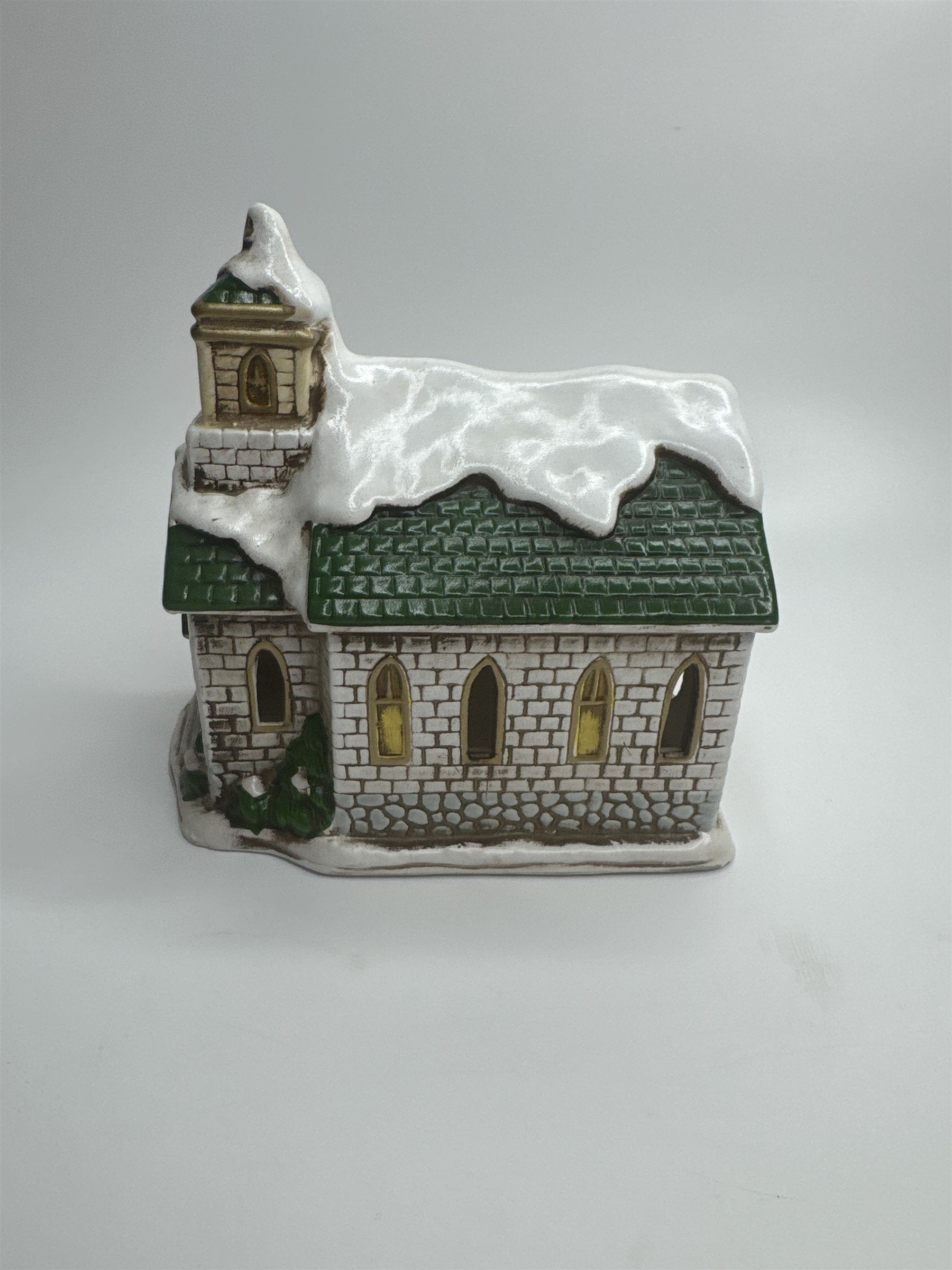 Vtg Homco Home Interiors 8952 Village Church Porcelain Christmas Earthenware