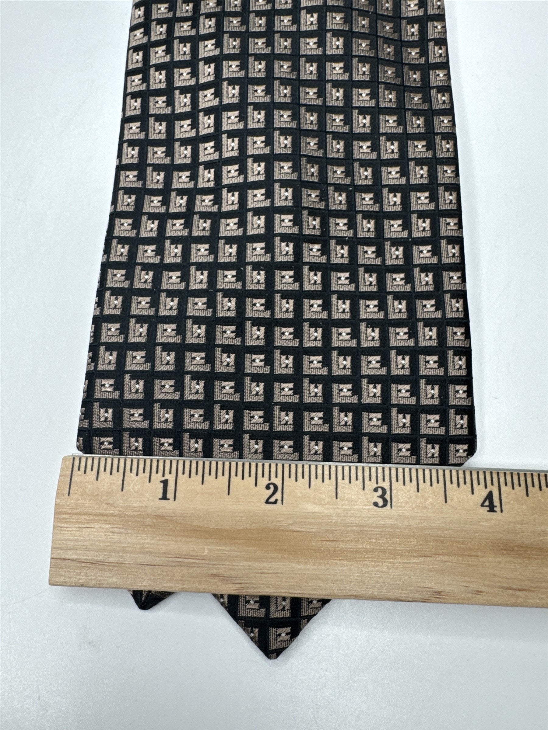 Mens Roffe Accessories 100% Silk Neck Tie Letter H Repeating Pattern Geometric