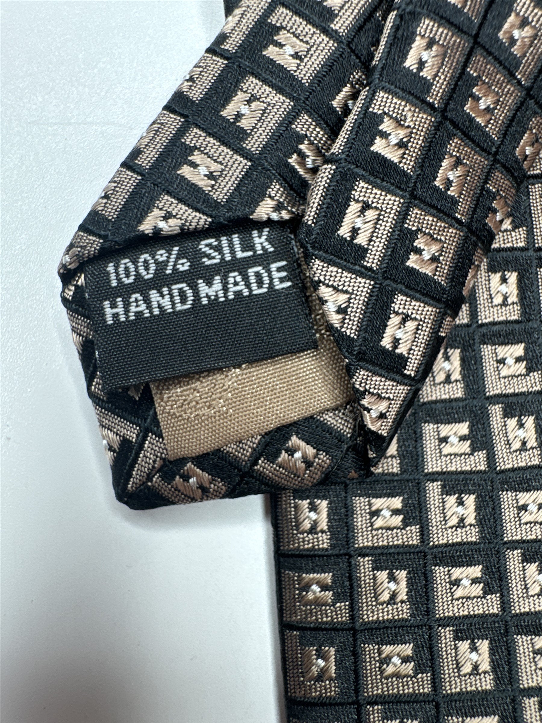 Mens Roffe Accessories 100% Silk Neck Tie Letter H Repeating Pattern Geometric