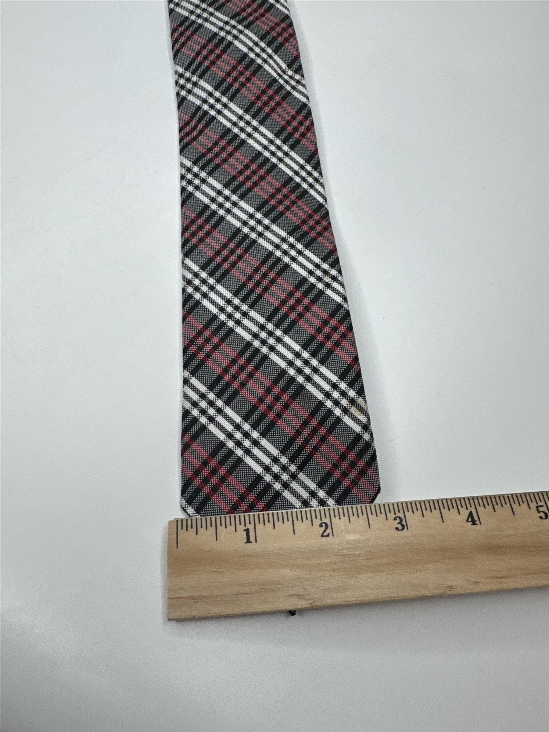 Mens Ben Sherman 100% Silk Red/White/Black Plaid Pattern Skinny Neck Tie