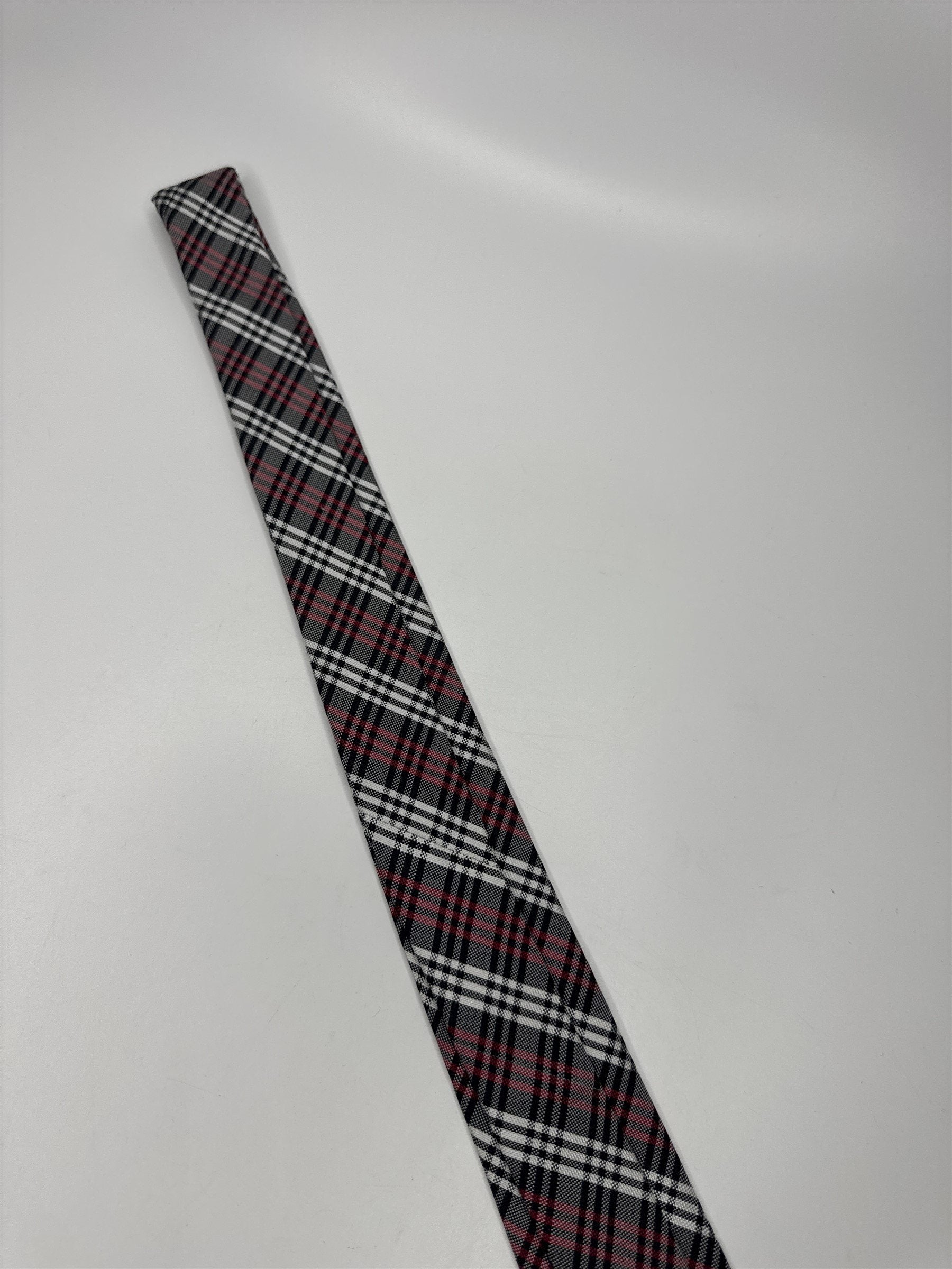 Mens Ben Sherman 100% Silk Red/White/Black Plaid Pattern Skinny Neck Tie