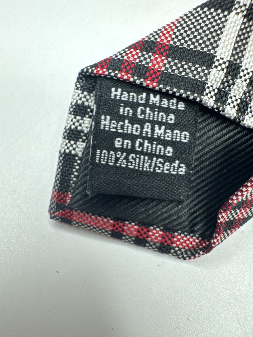 Mens Ben Sherman 100% Silk Red/White/Black Plaid Pattern Skinny Neck Tie
