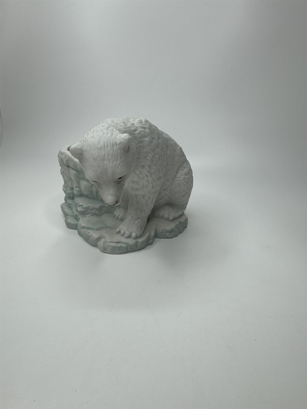 Vintage New Holland Floral Polar Bear Flower Planter Ceramic Figurine Planter