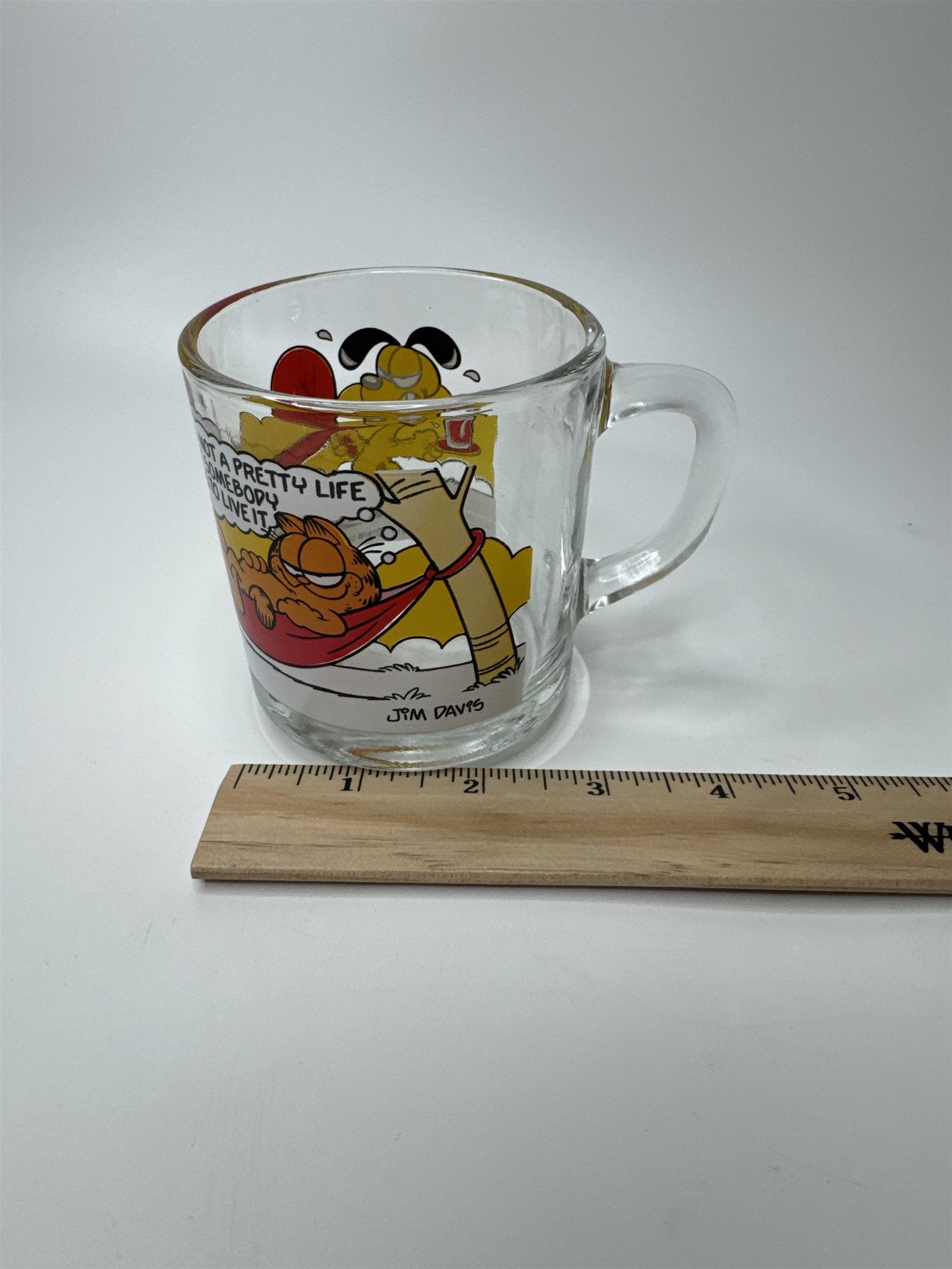 Garfield McDonald's Glass Mug "It's not a pretty life but somebody has to live"