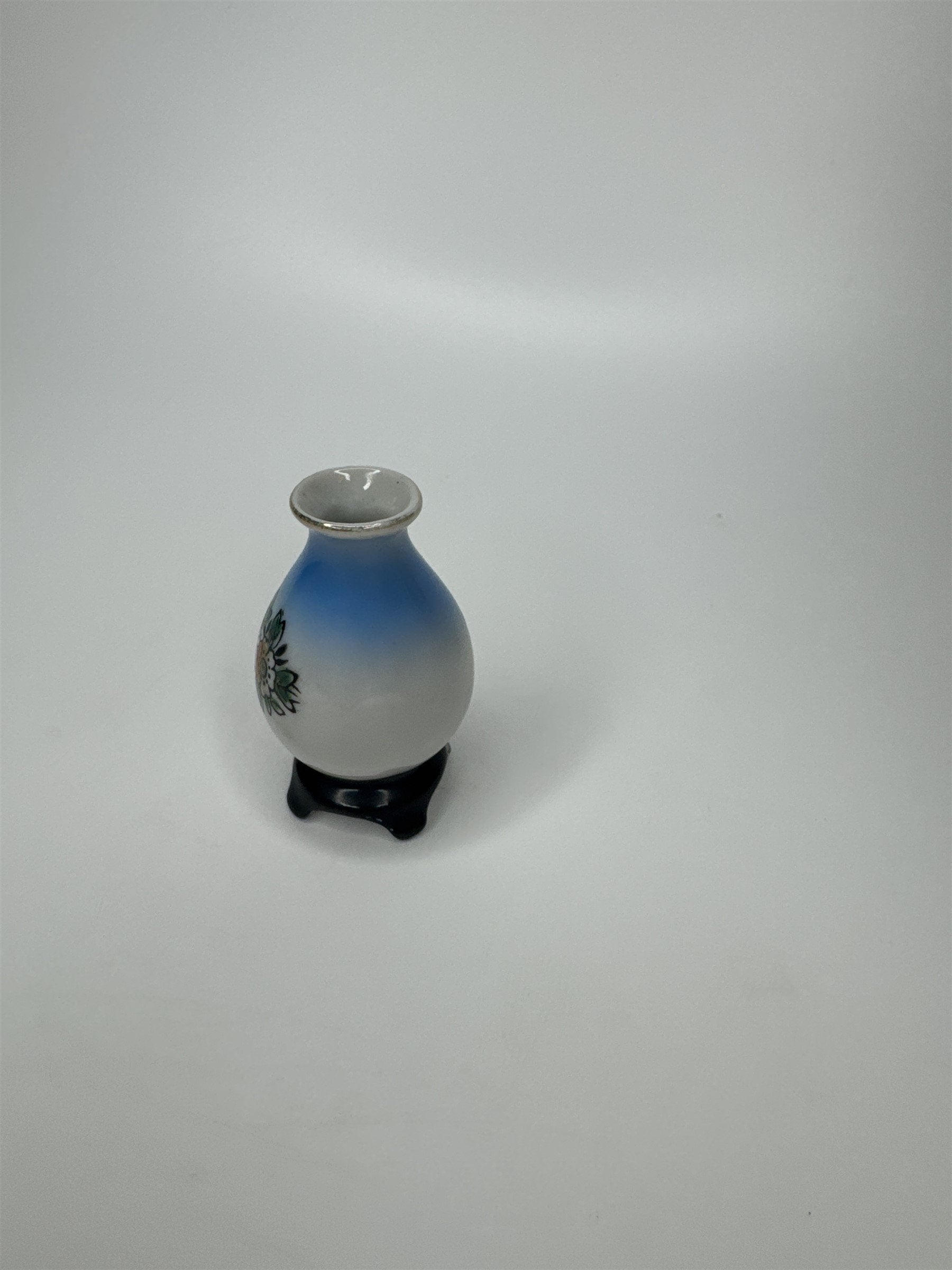 Original Vintage Occupied Japan Decorative Flowered Mini Vase Figurine 2.5"