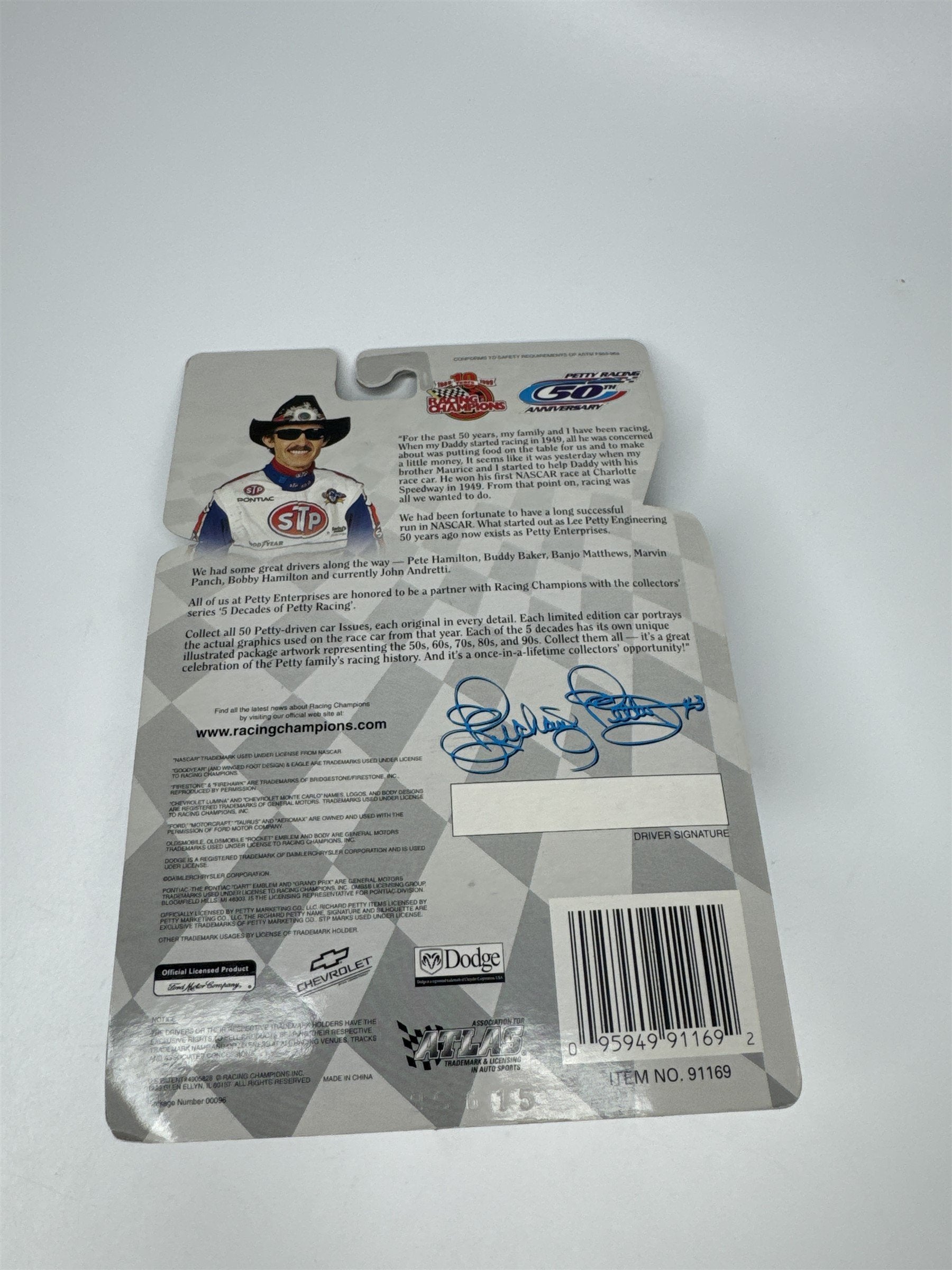 Vintage Racing Champions 5 Decades of Petty #43 Issue 1972 Richard Petty Diecast