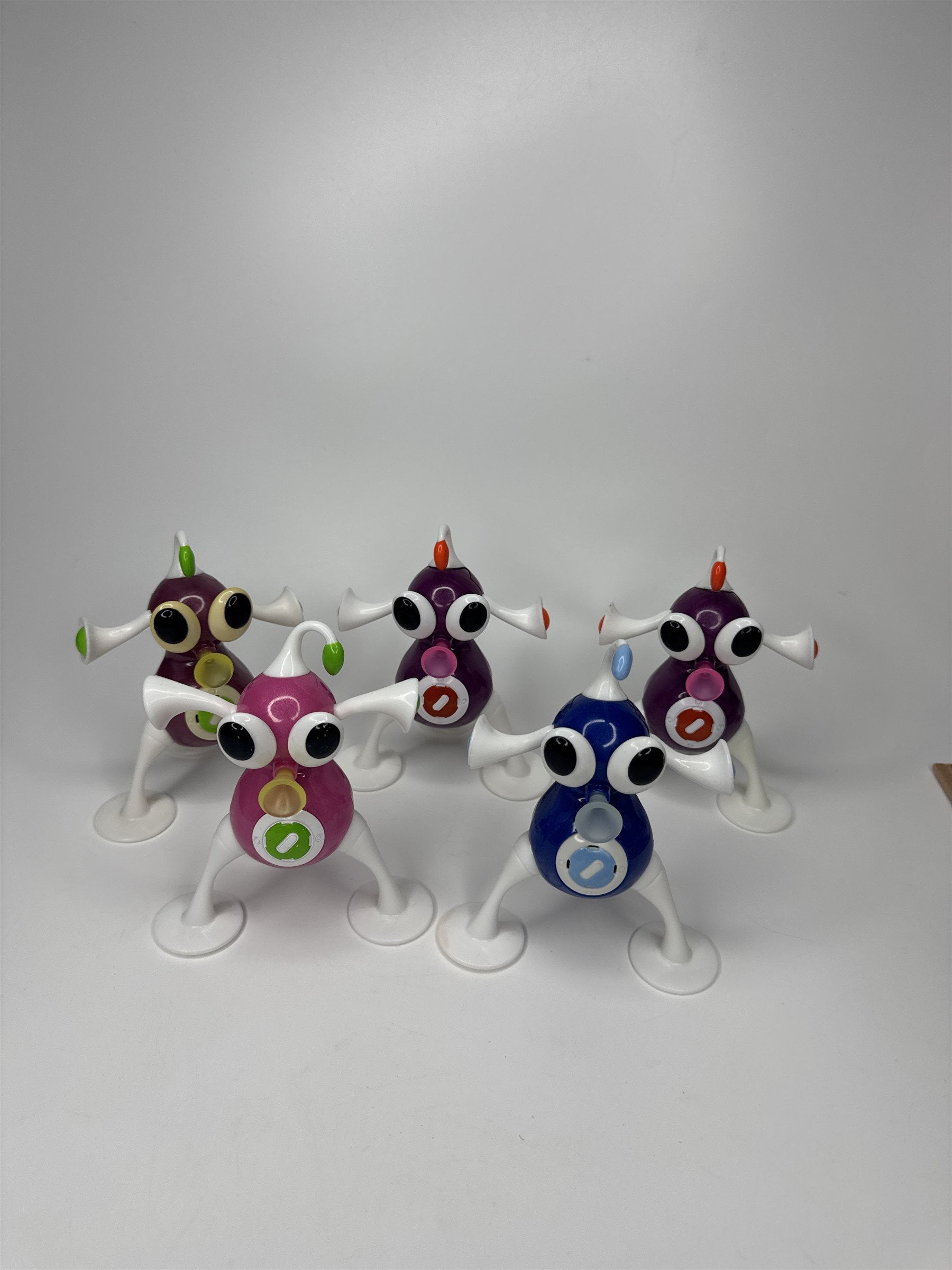 2006 McDonalds Zizzle Toys Lot of 5 iZ Robot Action Figure Toys