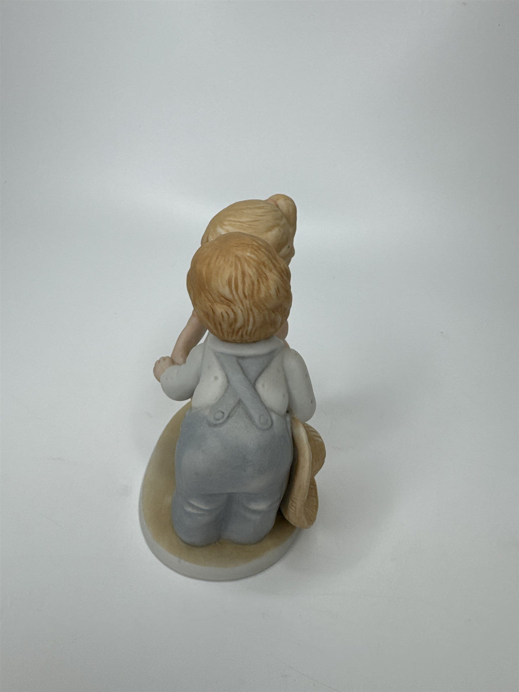 Vintage 1991 HOMCO Circle of Friends Masterpiece First Kiss Figurine