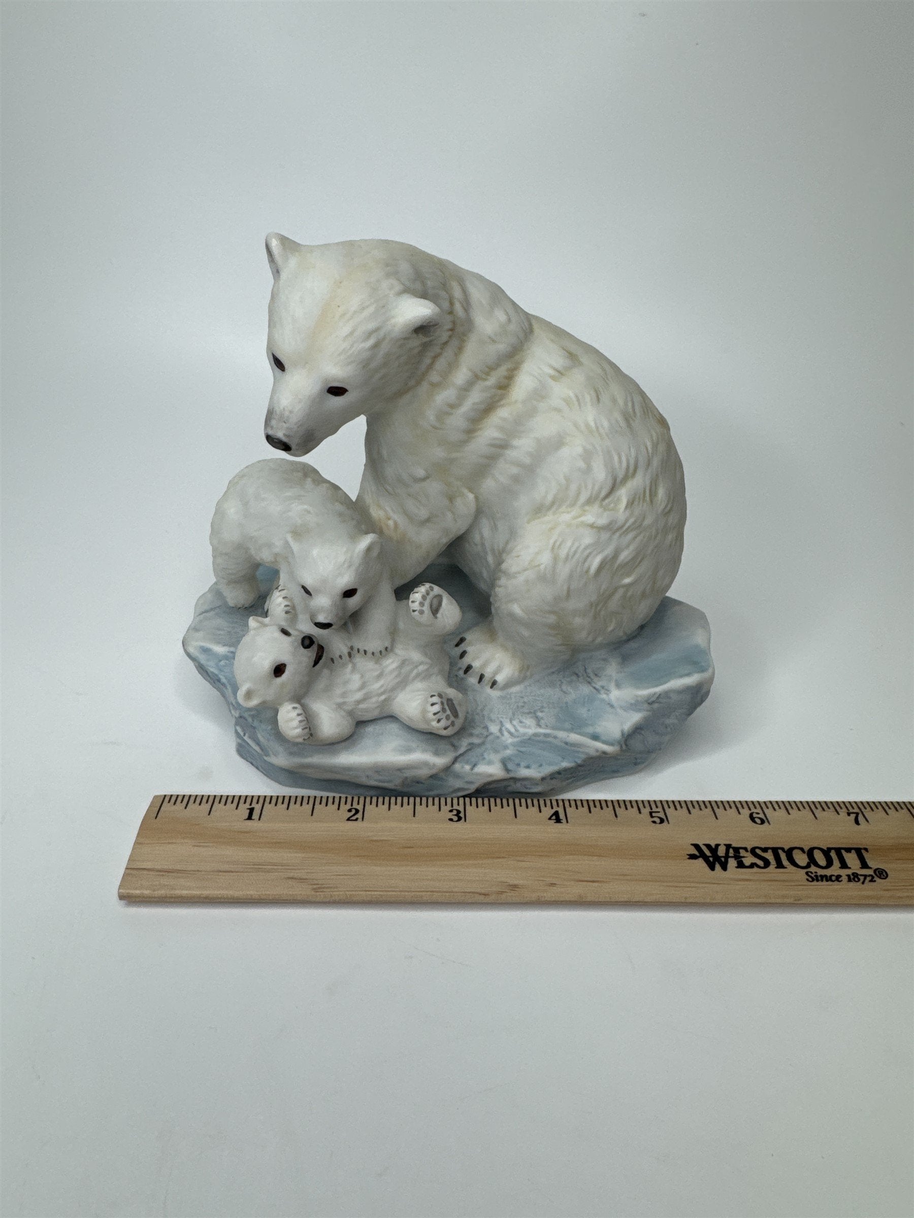 Vintage 1993 HOMCO Masterpiece Endangered Species Polar Bear and Cubs on Iceberg