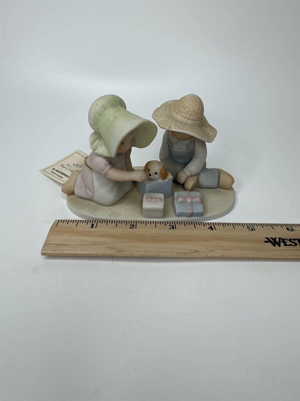 Vintage 1991 HOMCO Masterpiece Circle of Friends The Perfect Gift James 1:17