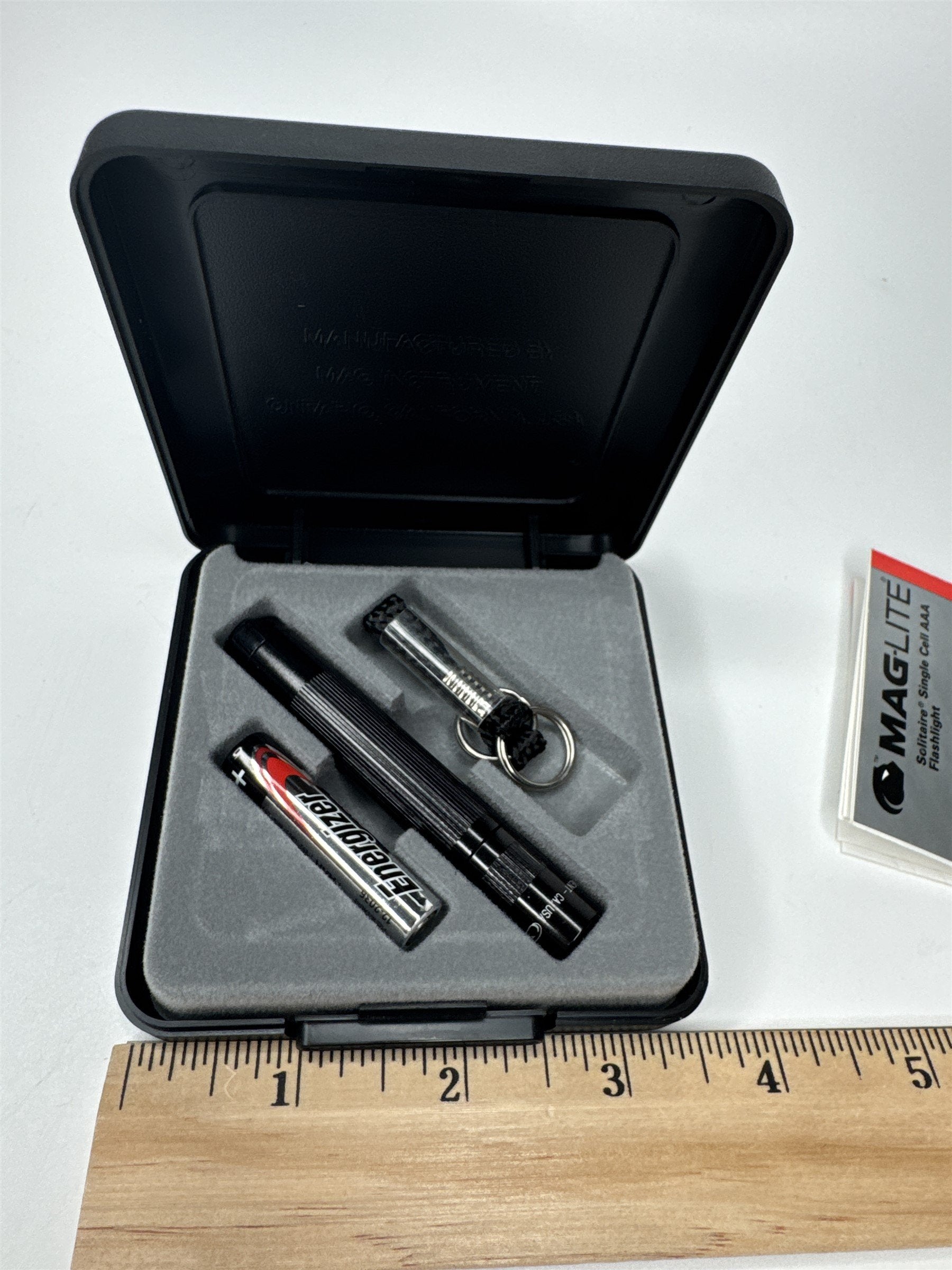 Vintage MAG-LITE 1994 Solitaire Single Cell AAA Flashlight in Black