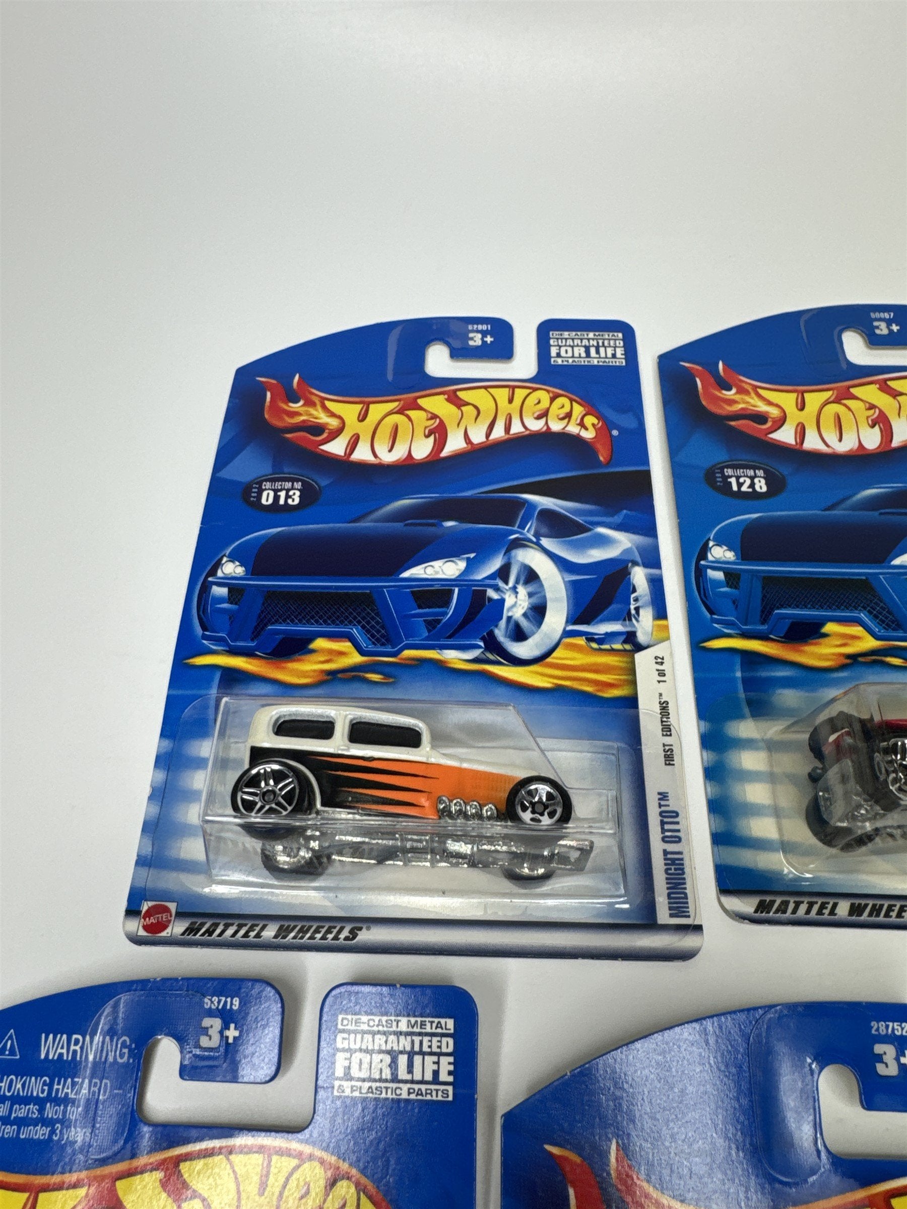 Lot of 5 Hot Wheels Mattel Wheels 2000-2001 Die Cast Metal Collectible Race Cars