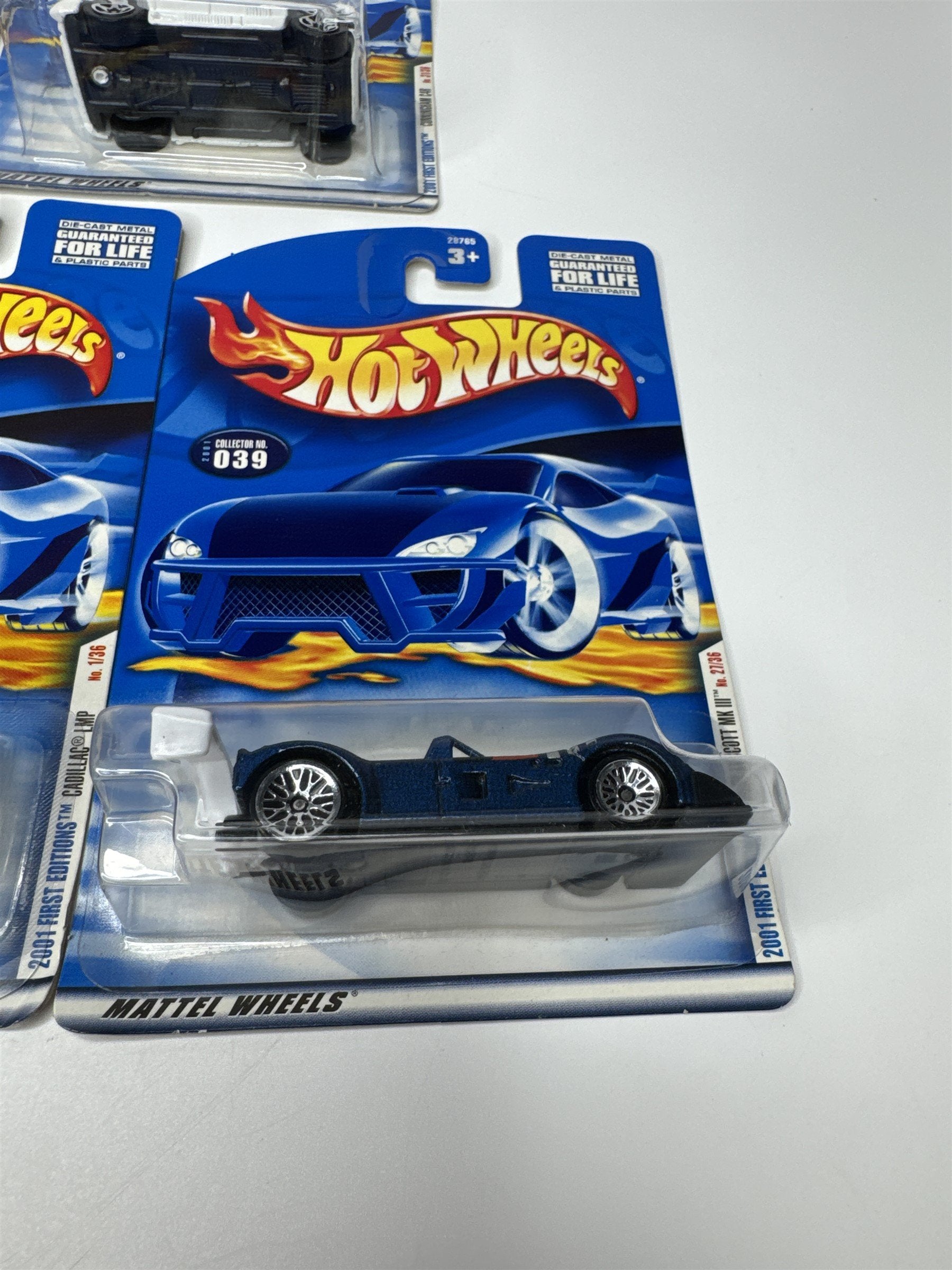Lot of 5 Hot Wheels Mattel Wheels 2000 Die Cast Metal Collectible Race Cars