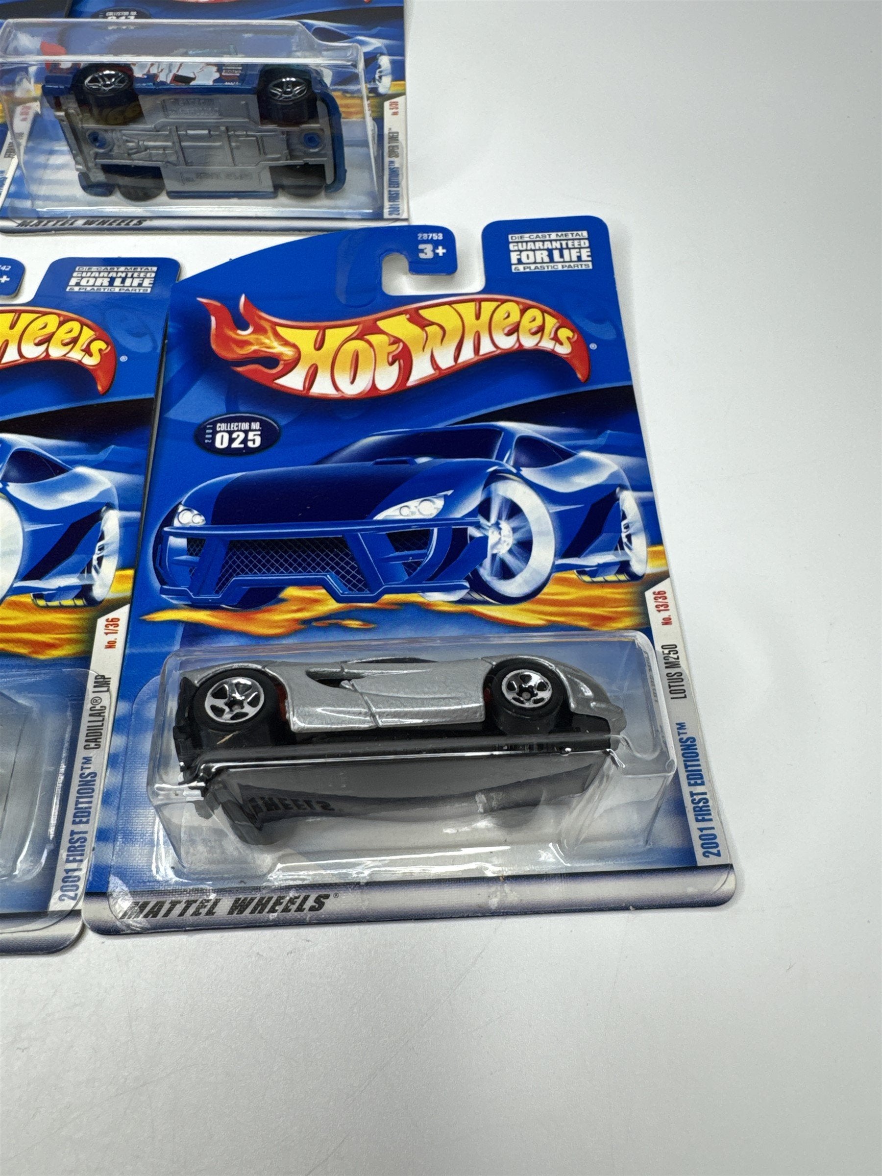 Lot of 5 Hot Wheels Mattel Wheels 2000 Die Cast Metal Collectible Race Cars