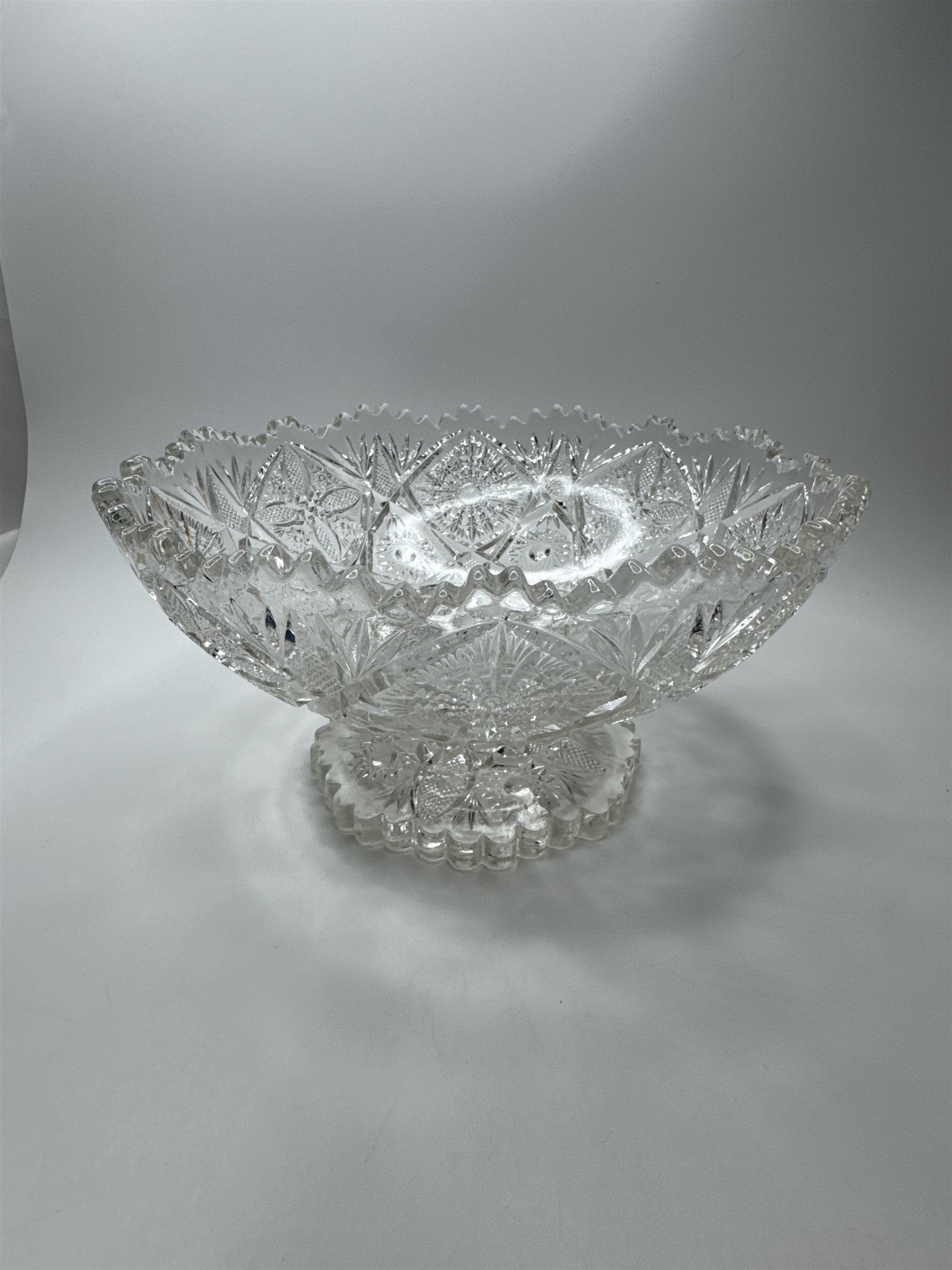 Vintage Pressed Sawtooth Glass 8.5" Diameter Fruit Bowl/Jewelry Dish *CRACKED*