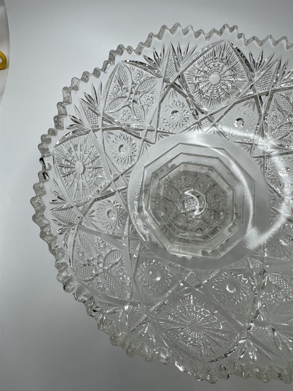 Vintage Pressed Sawtooth Glass 8.5" Diameter Fruit Bowl/Jewelry Dish *CRACKED*