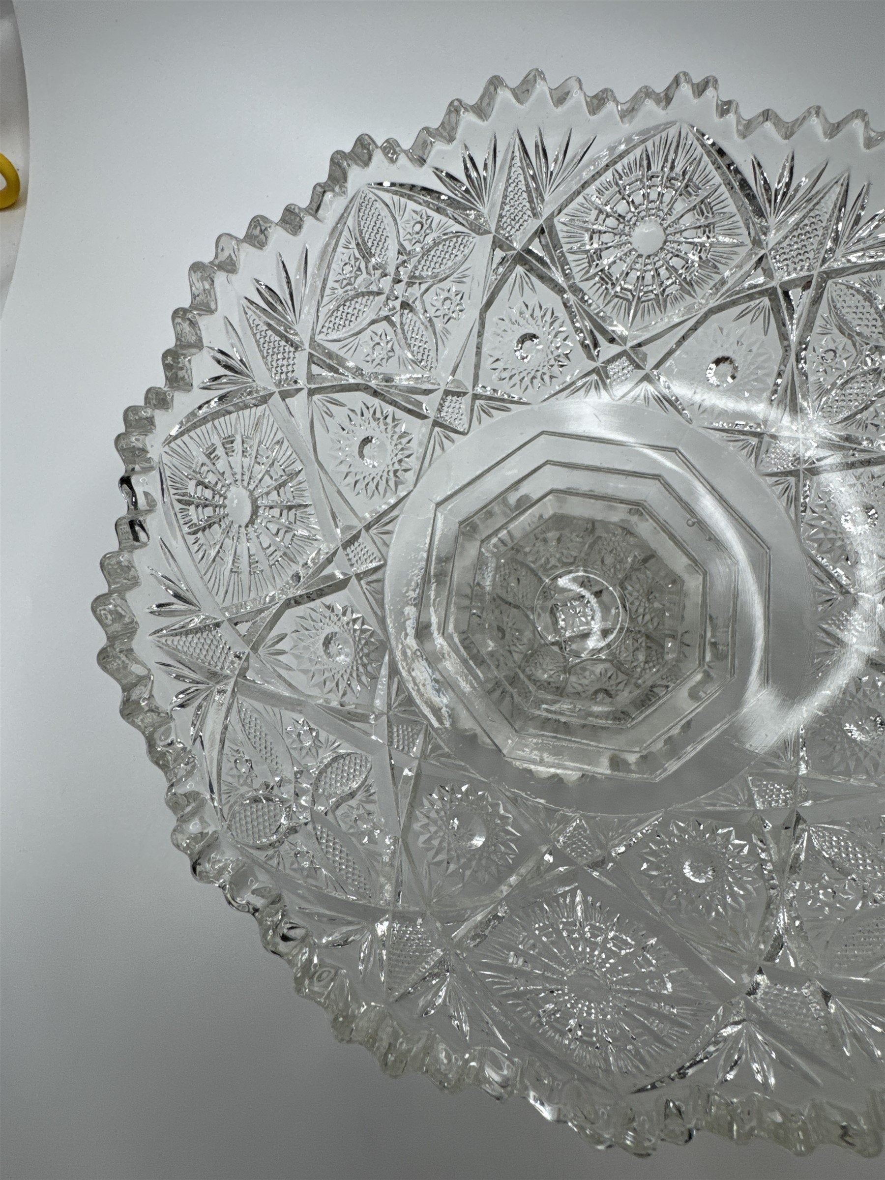 Vintage Pressed Sawtooth Glass 8.5" Diameter Fruit Bowl/Jewelry Dish *CRACKED*
