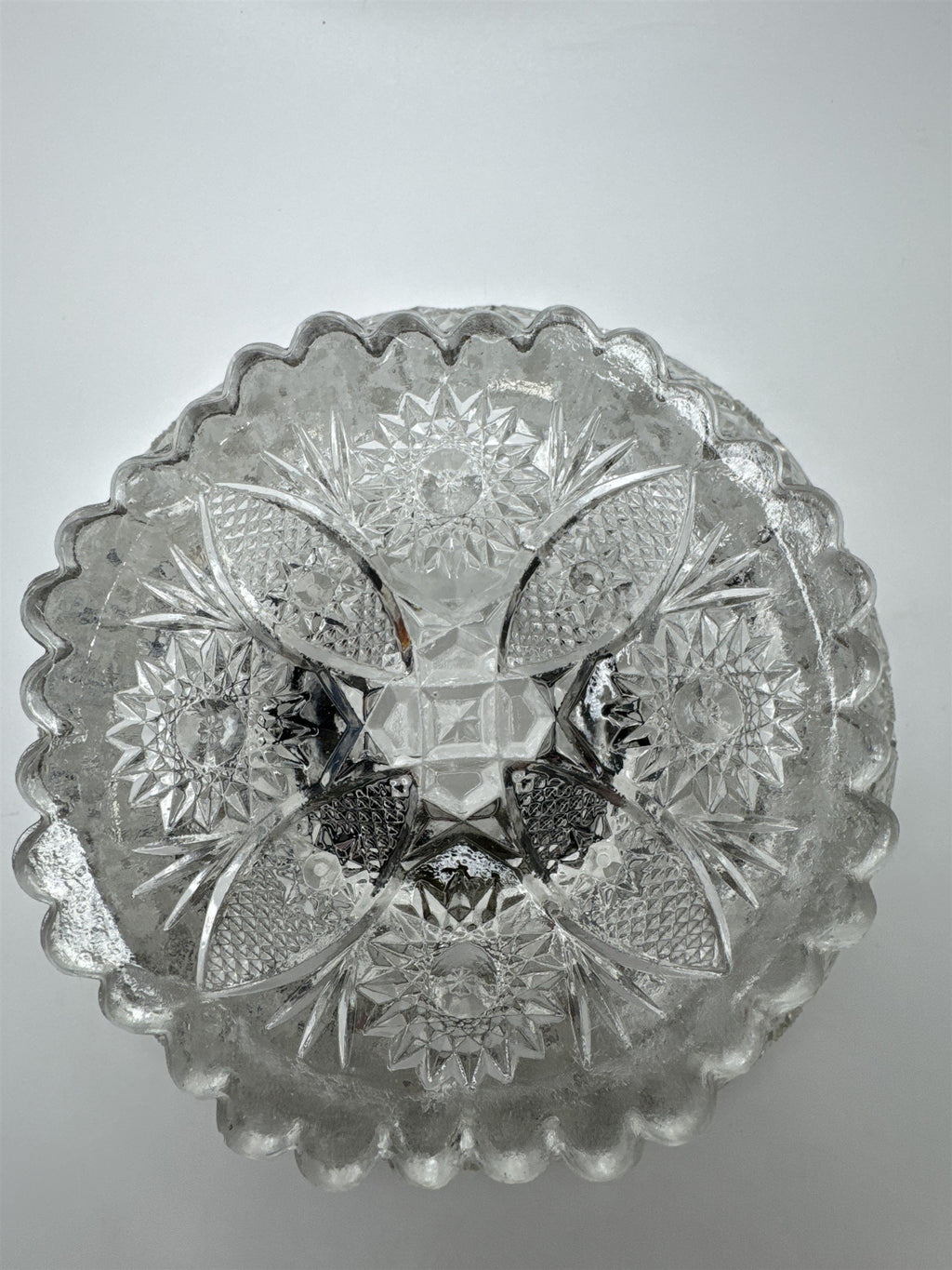 Vintage Pressed Sawtooth Glass 8.5" Diameter Fruit Bowl/Jewelry Dish *CRACKED*