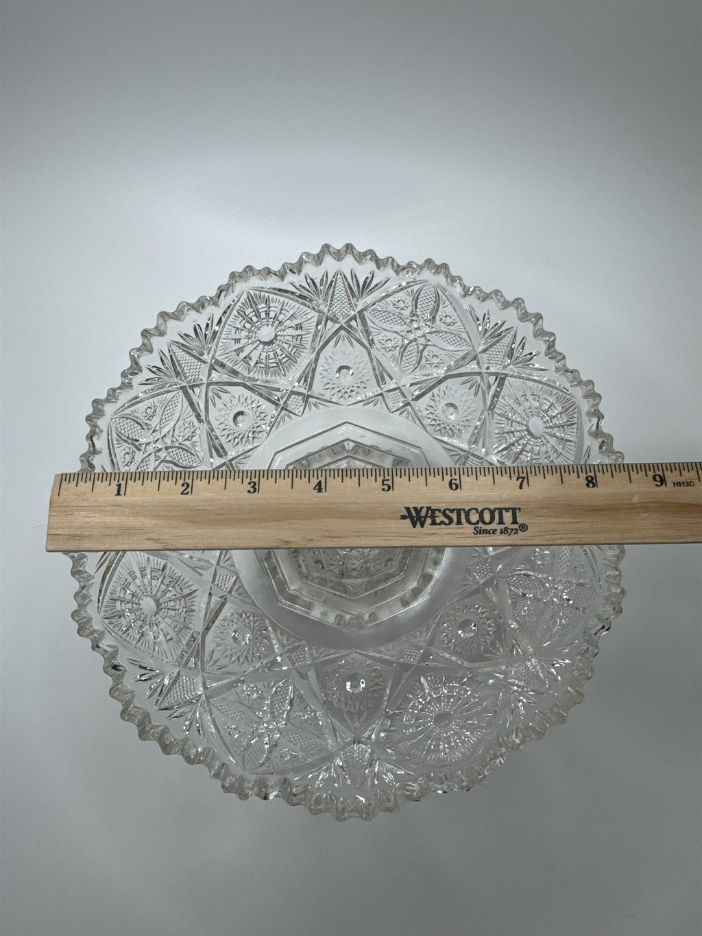 Vintage Pressed Sawtooth Glass 8.5" Diameter Fruit Bowl/Jewelry Dish *CRACKED*