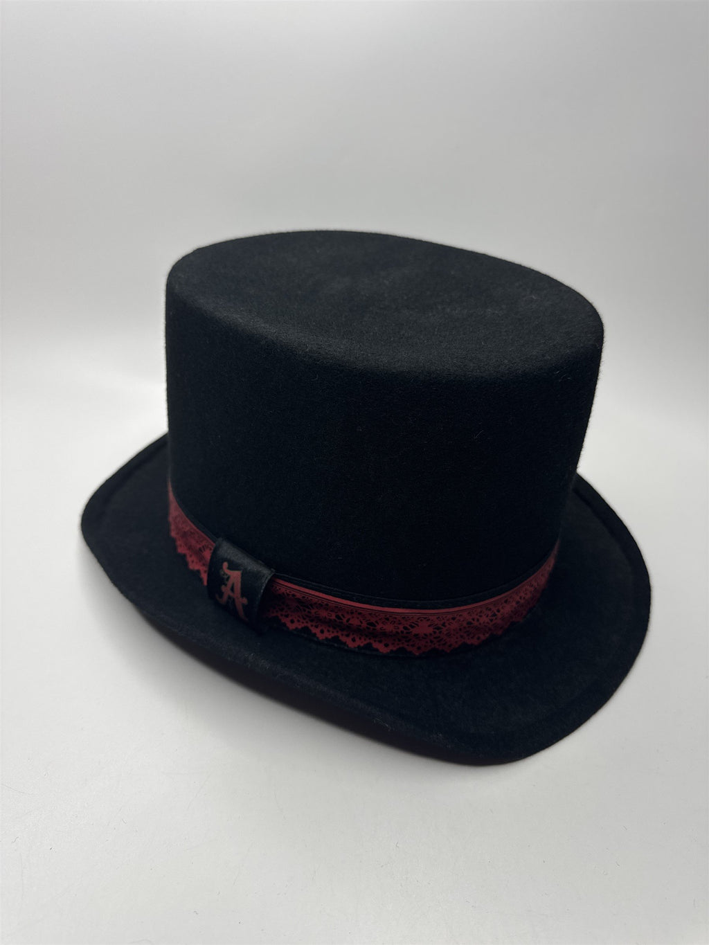 Disney Alice In Wonderland Black Tophat Red Lace Printed Trim SHI 01/10