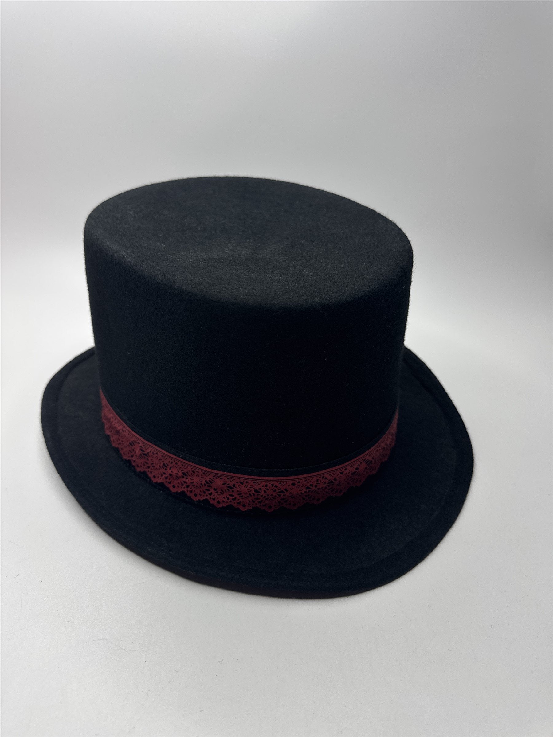 Disney Alice In Wonderland Black Tophat Red Lace Printed Trim SHI 01/10