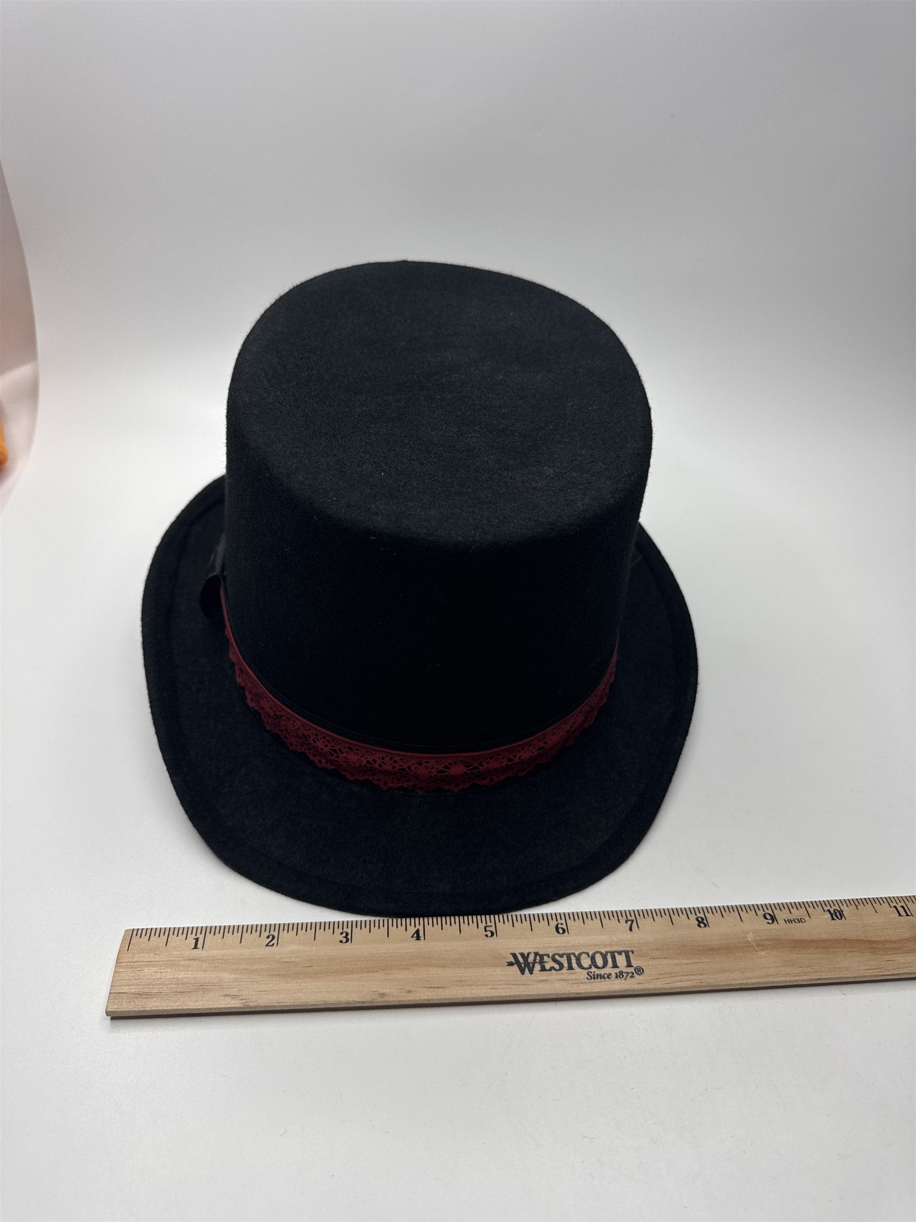 Disney Alice In Wonderland Black Tophat Red Lace Printed Trim SHI 01/10