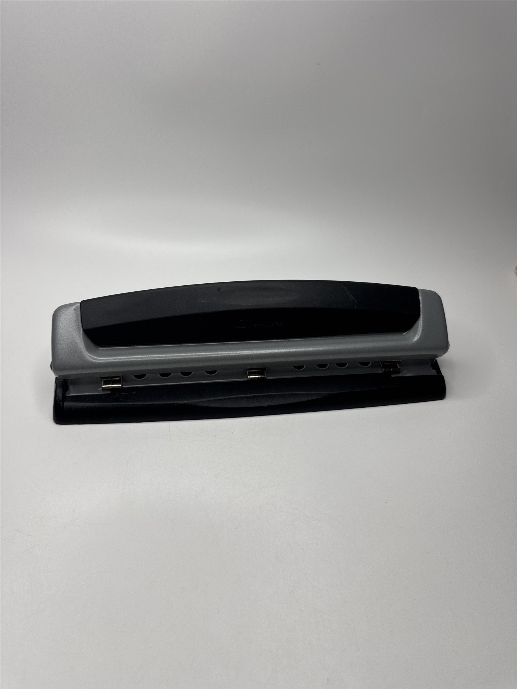 Swingline Paper 3-Hole Puncher Heavy Duty Office Industrial #74870