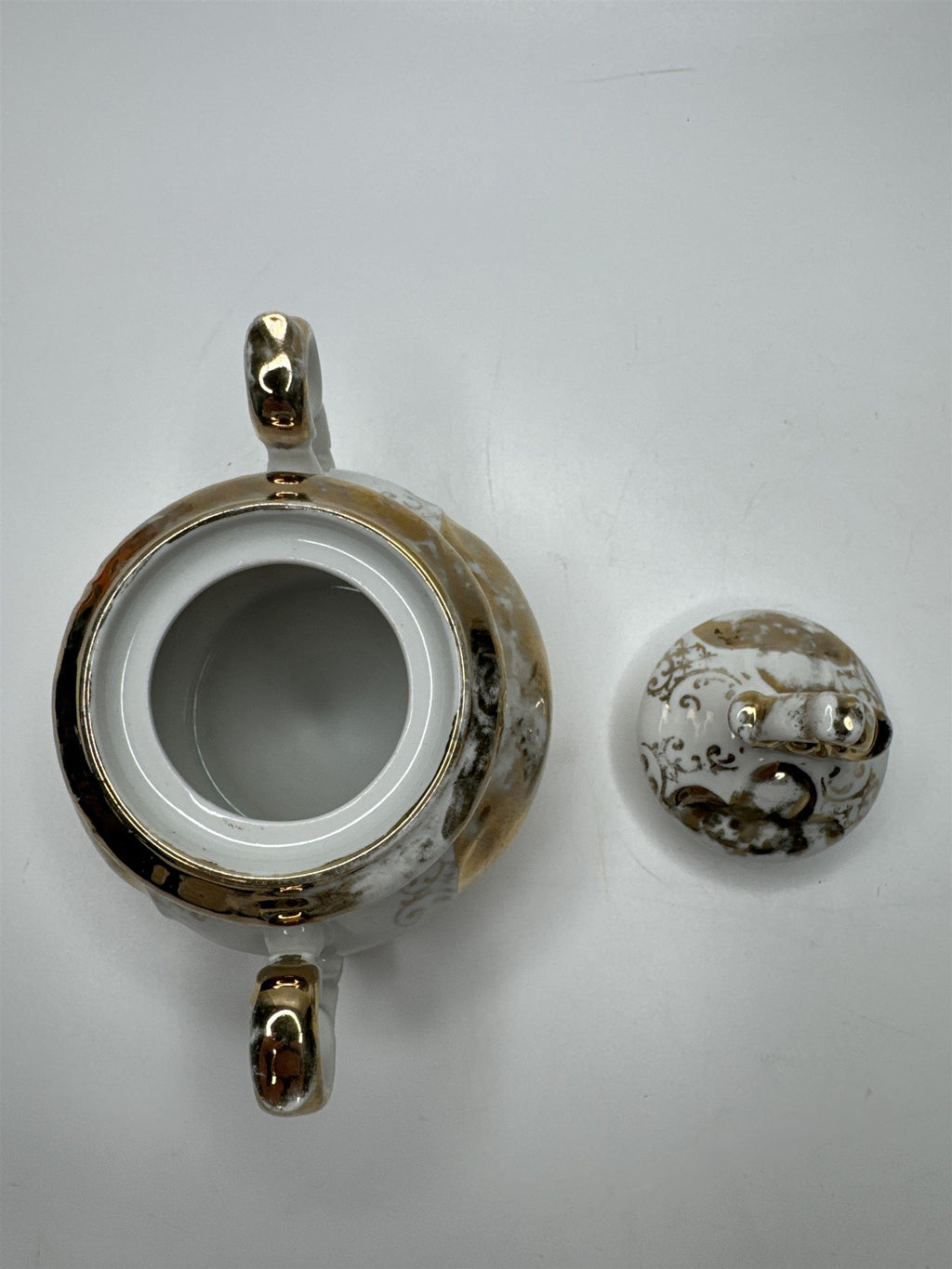 Vintage Bavaria Gold and White Porcelain 3.75" Sugar Dish/Bowl