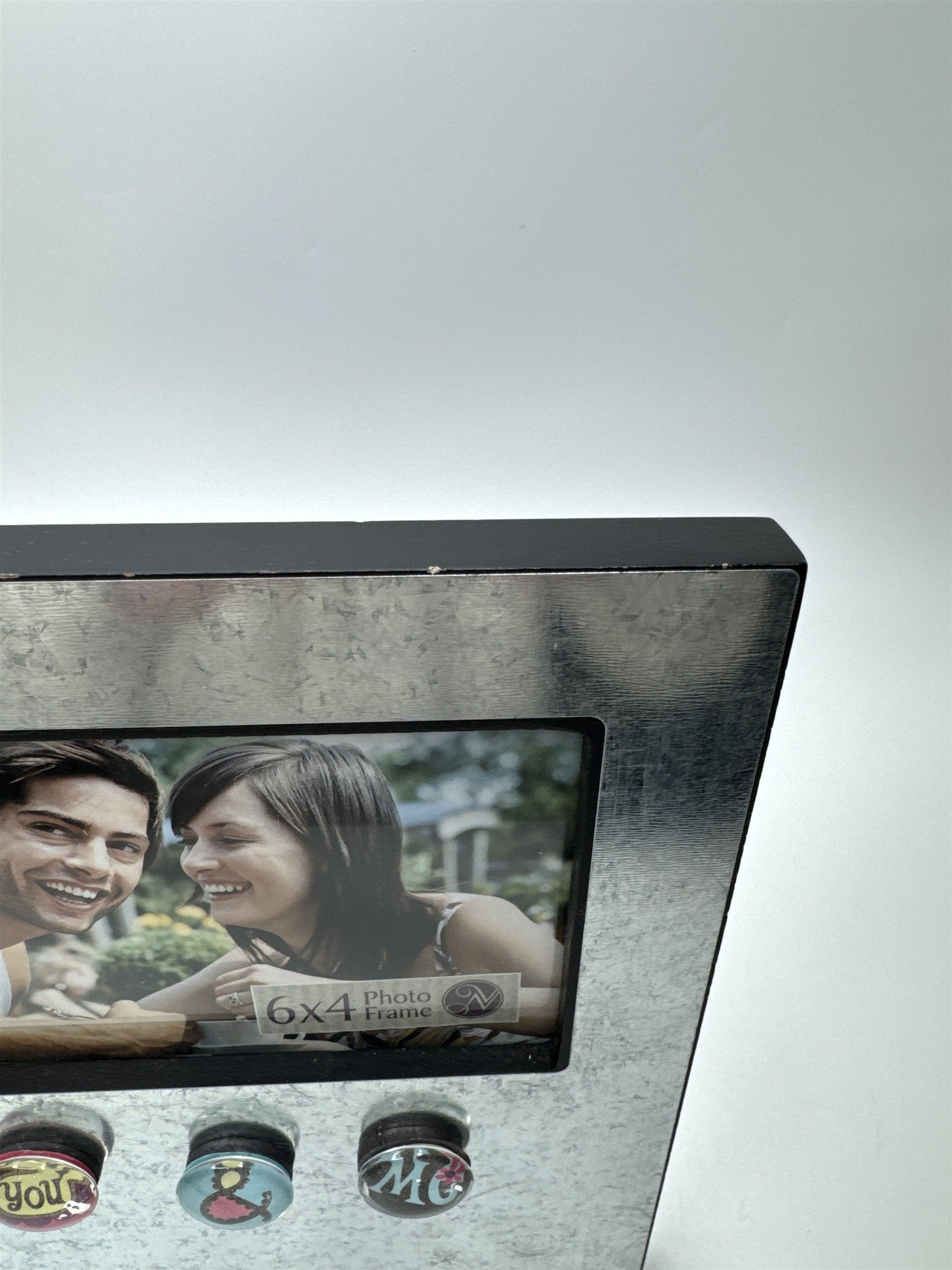 Magnetic Metal Silver Photo Frame by New View 6" x 4" with Magnets