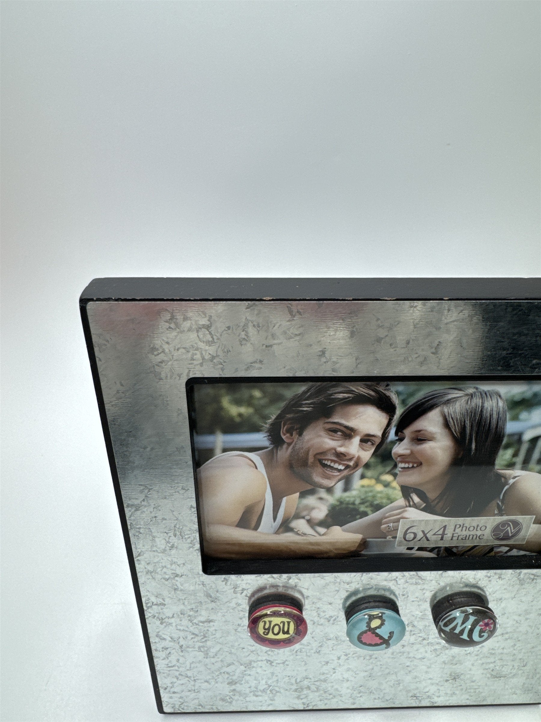 Magnetic Metal Silver Photo Frame by New View 6" x 4" with Magnets
