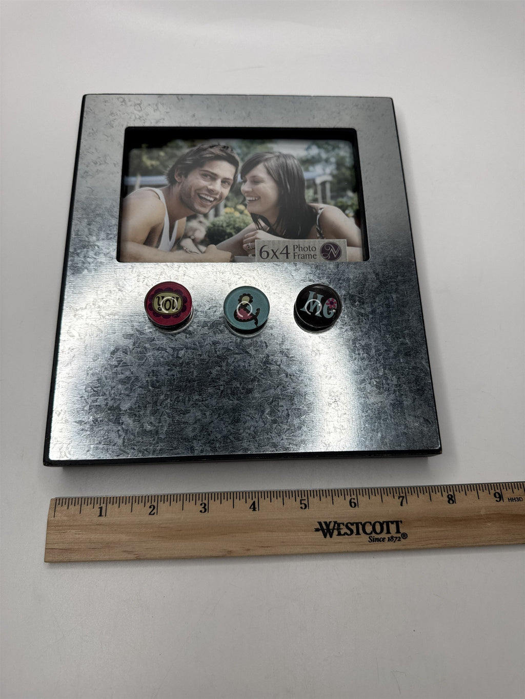 Magnetic Metal Silver Photo Frame by New View 6" x 4" with Magnets