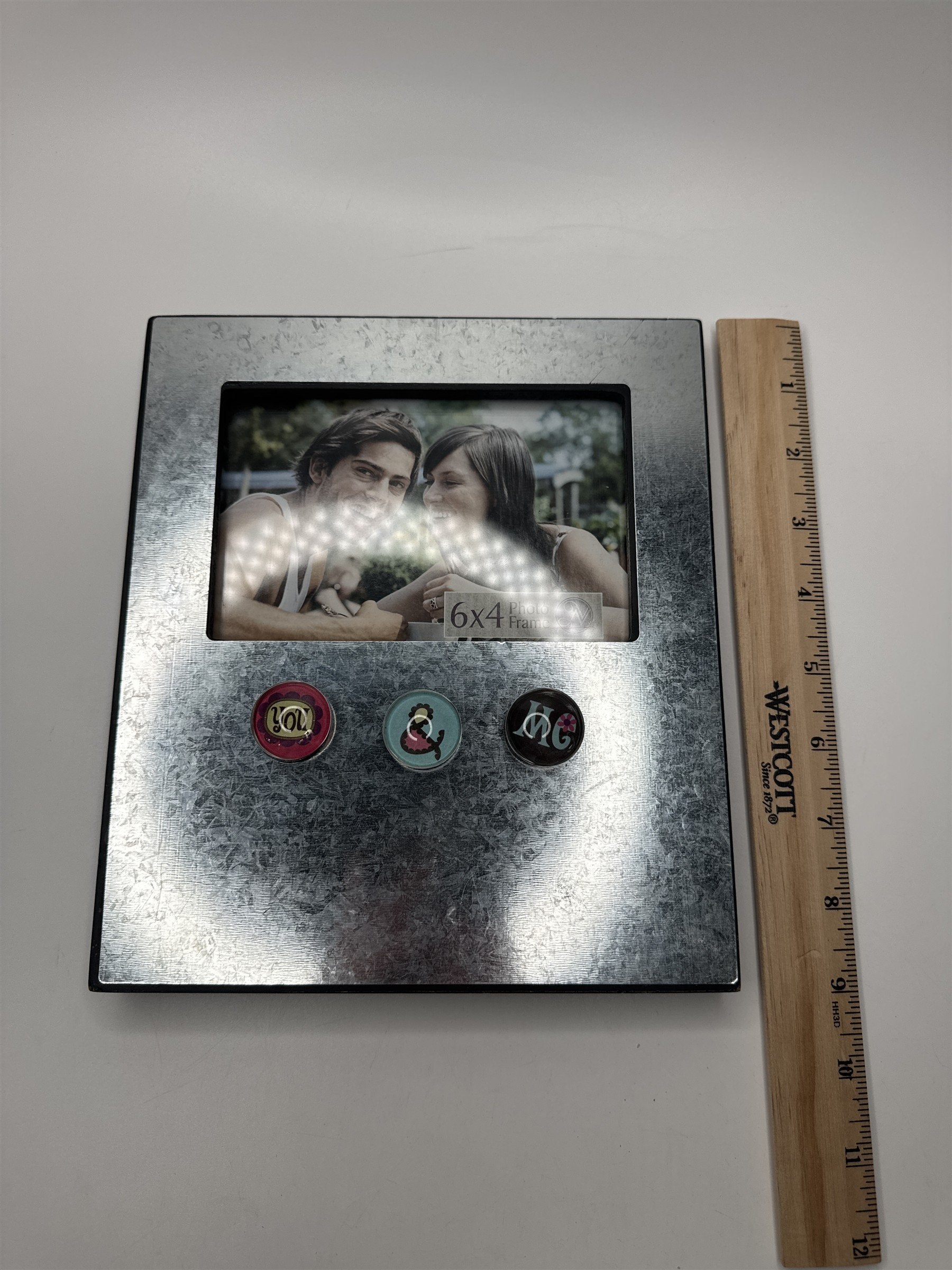 Magnetic Metal Silver Photo Frame by New View 6" x 4" with Magnets