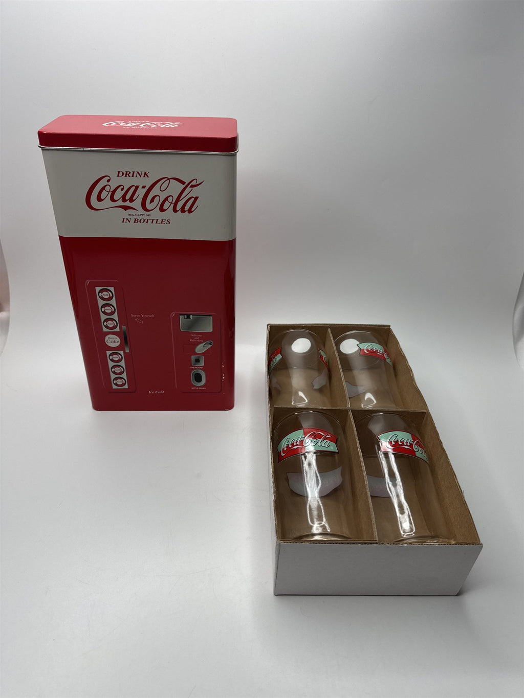Vintage 1999 Coca-Cola Vending Machine Tin /w 4pc 8oz Glass Set Anchor Hocking