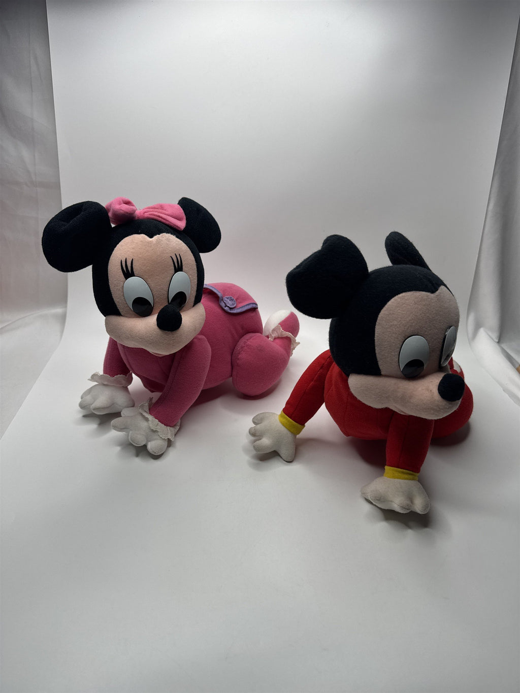 Vintage 1995 Disney Crawling Mickie and Minnie Mouse Interactive Toys Genuine