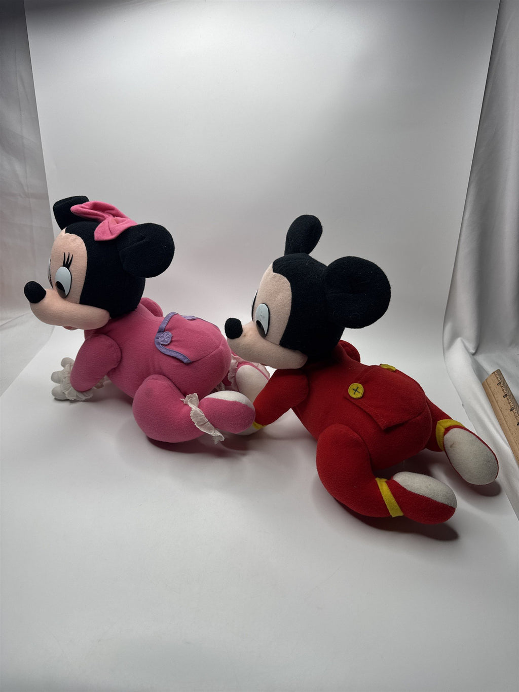 Vintage 1995 Disney Crawling Mickie and Minnie Mouse Interactive Toys Genuine