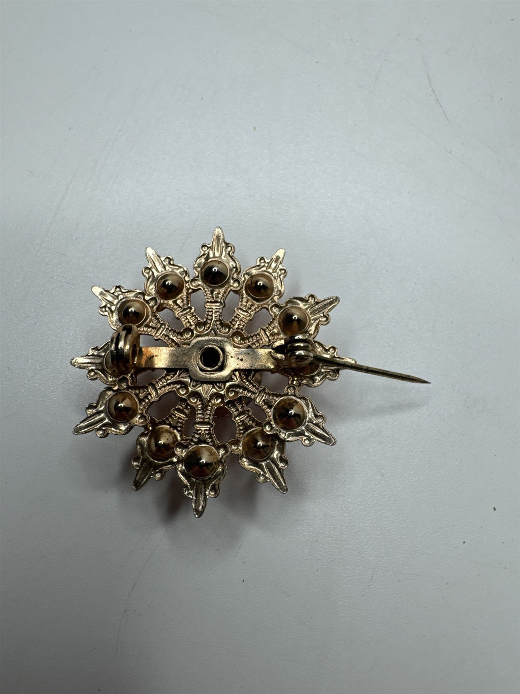 Vintage Gold Flower/Snowflake Brooch/Pin with Pink Rhinestones